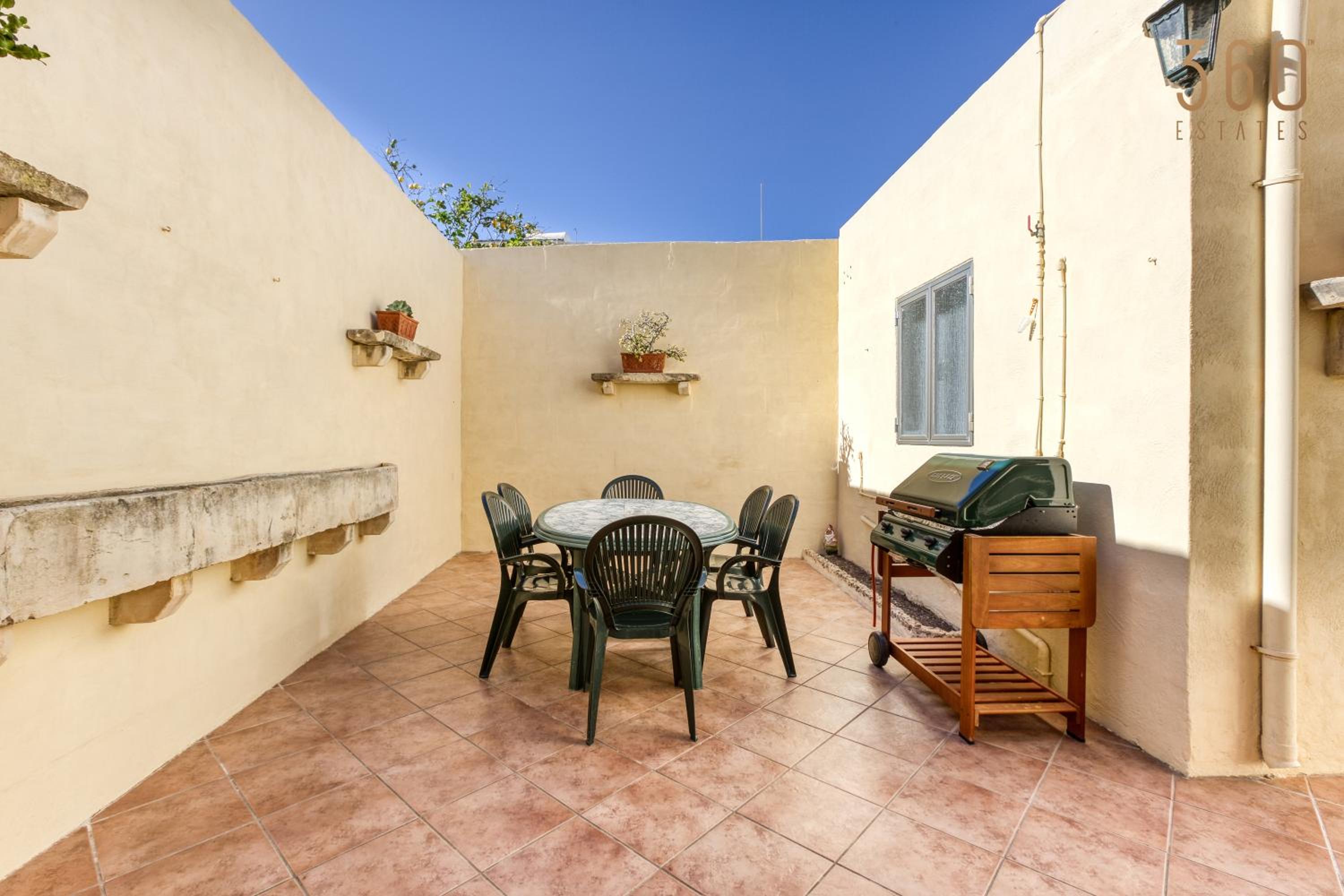 A Lovely 3BR Maisonette in lovely town of Rabat by 360 Estates photo 2