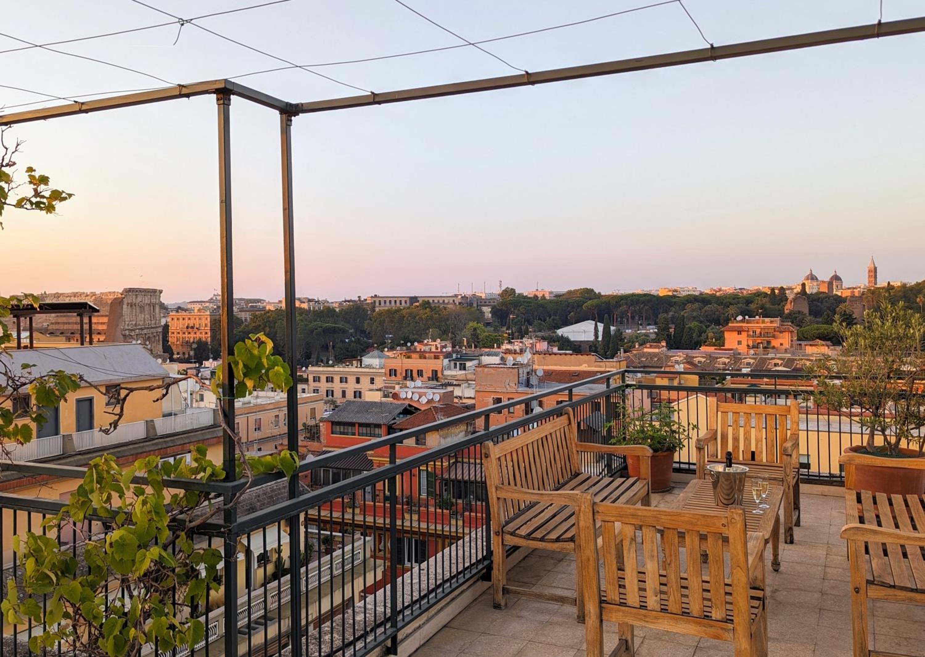Colosseo Penthouse with 360° View Rooftop