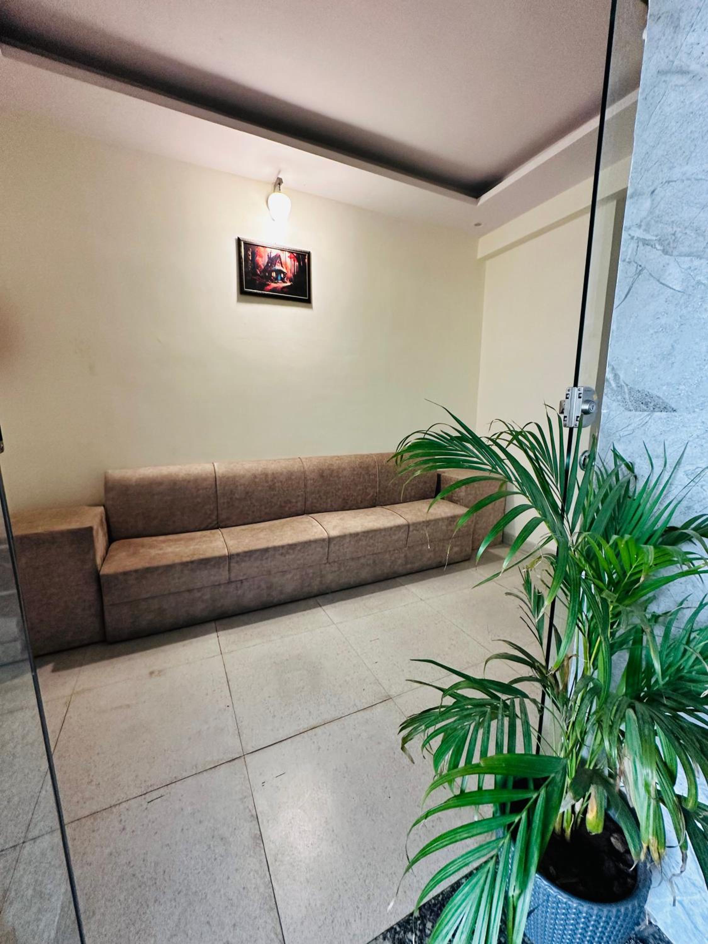 Lobby & Reception