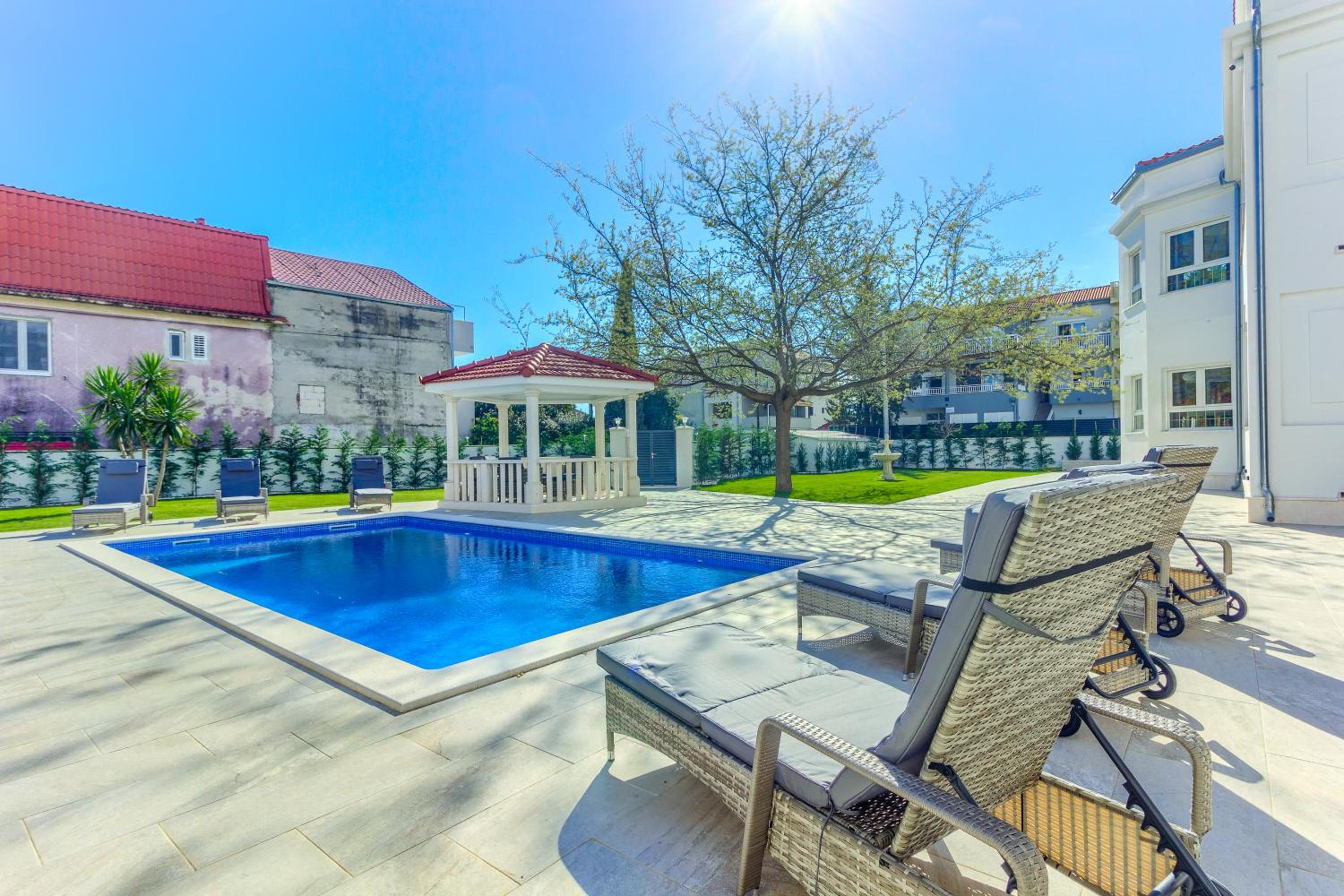 VILLA DANICA with heated pool and jacuzzi view 5