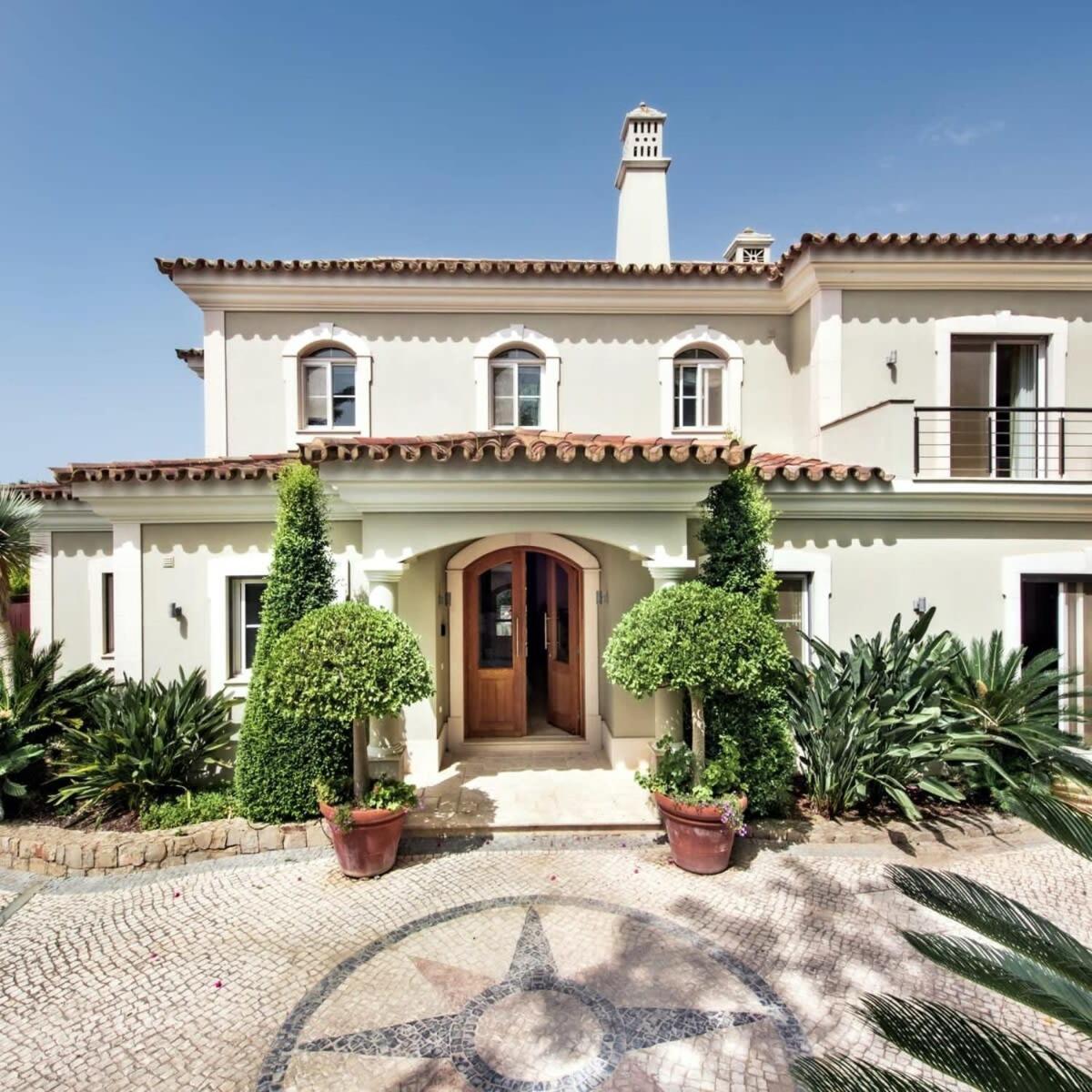 Villa Millennium luxury villa relaxing location view 5