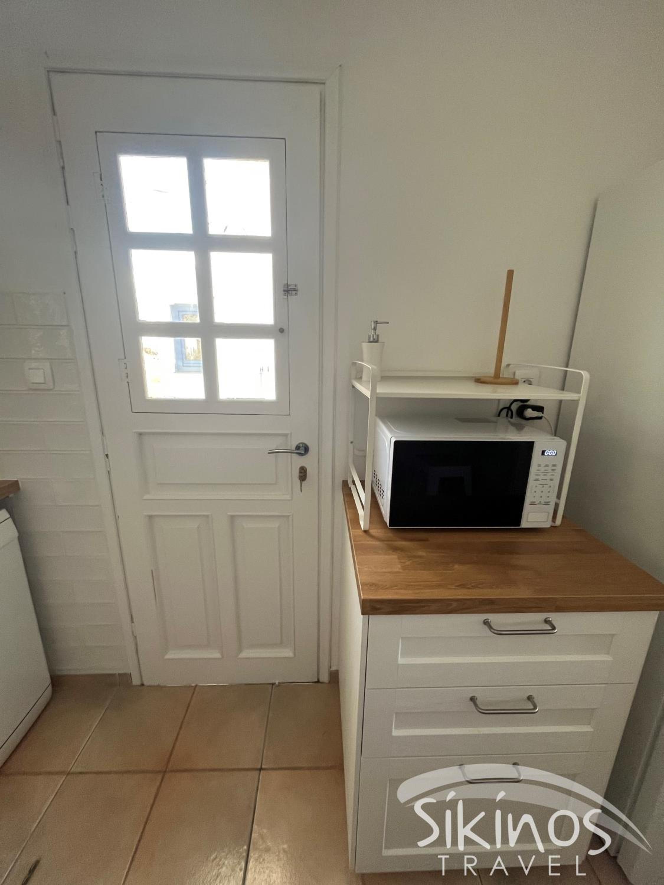 Beachfront Cycladic House photo 3