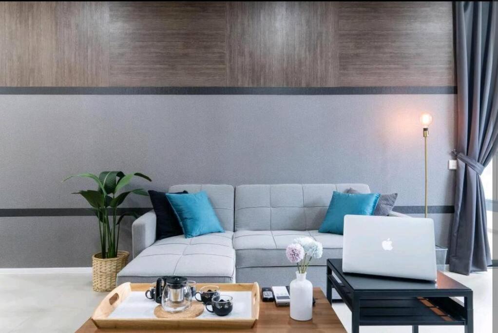 Arcoris Mont Kiara 13A#Main Street#163 Retails# 1BR 1-3Pax