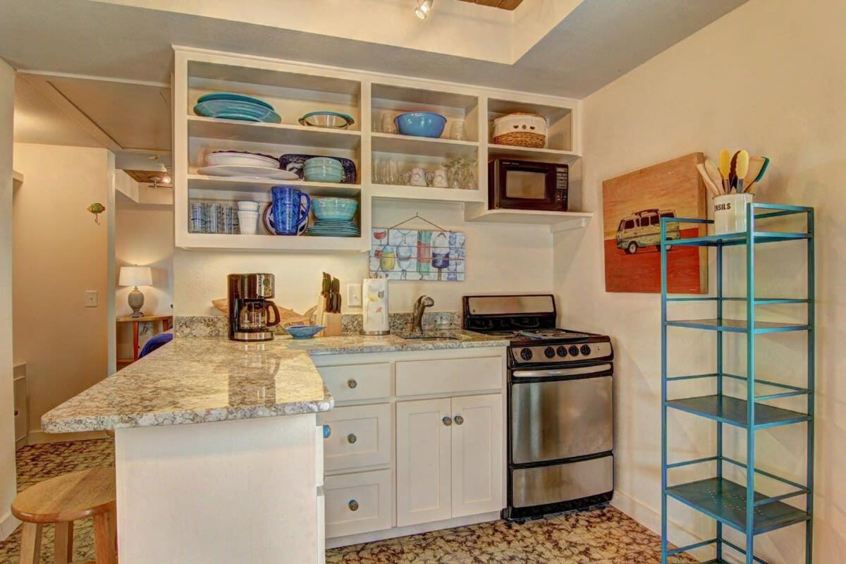 Lorna Beach Cottage at Spanish Village view 2