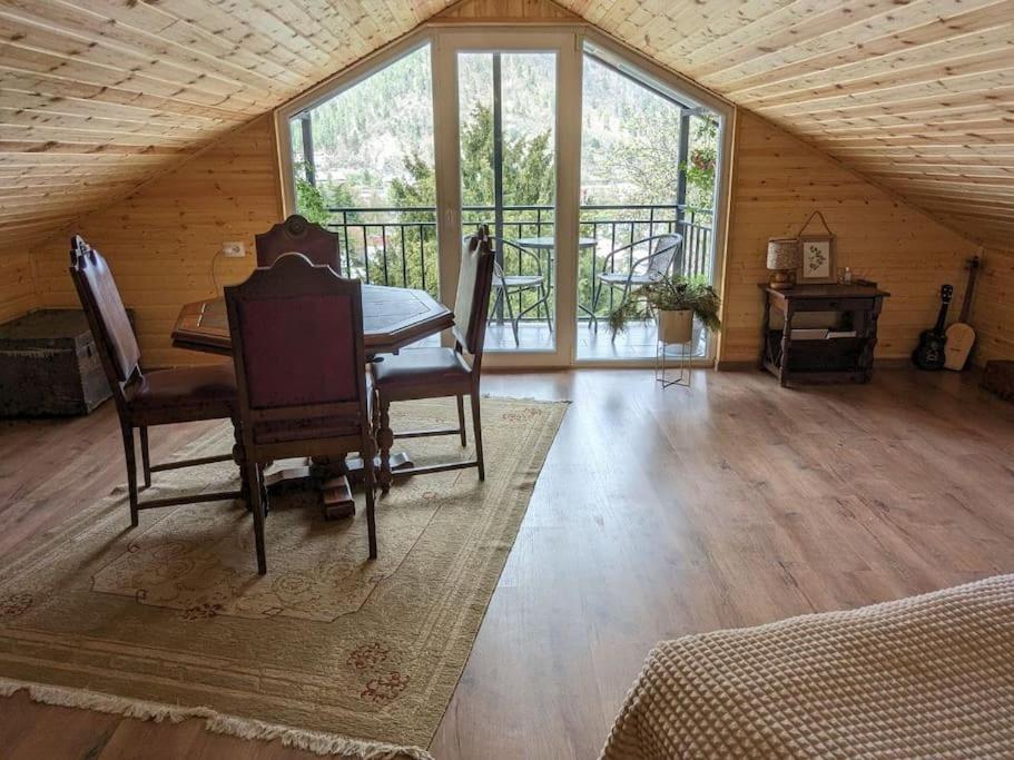 Unforgettable attic with balcony in Borjomi view 2