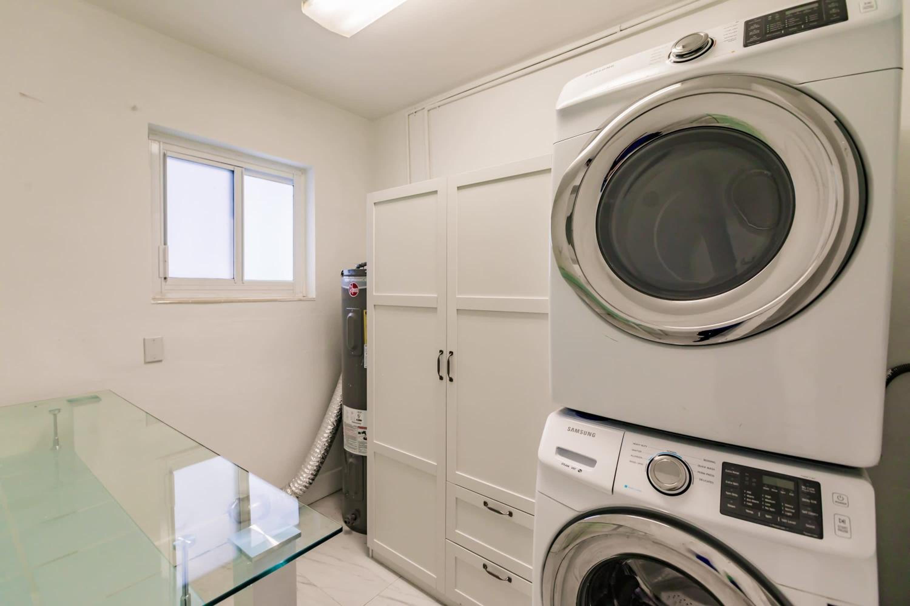 Uhost AI - 5BR Miami Home - Pool & Hot Tub
