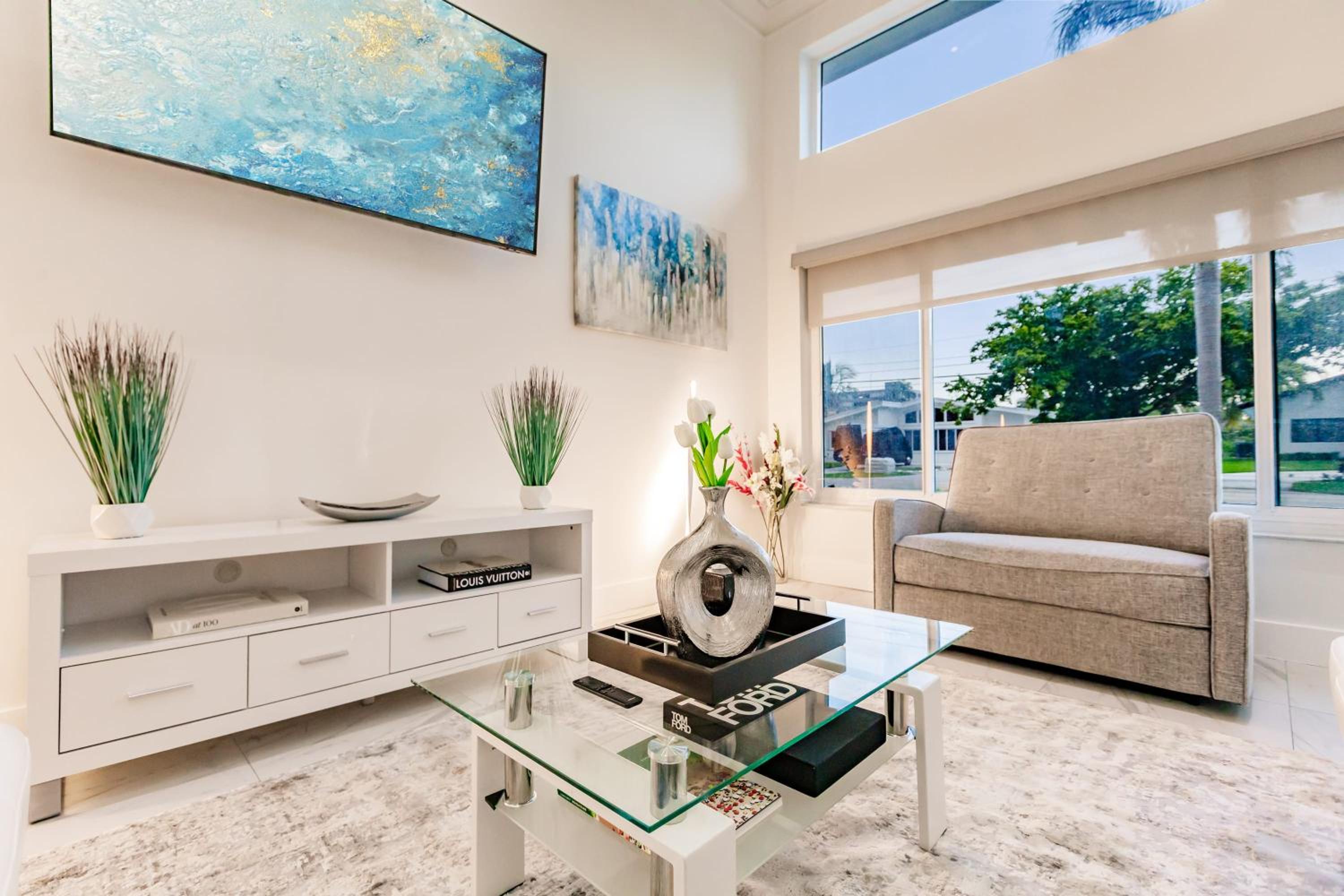 Uhost AI - 5BR Miami Home - Pool & Hot Tub
