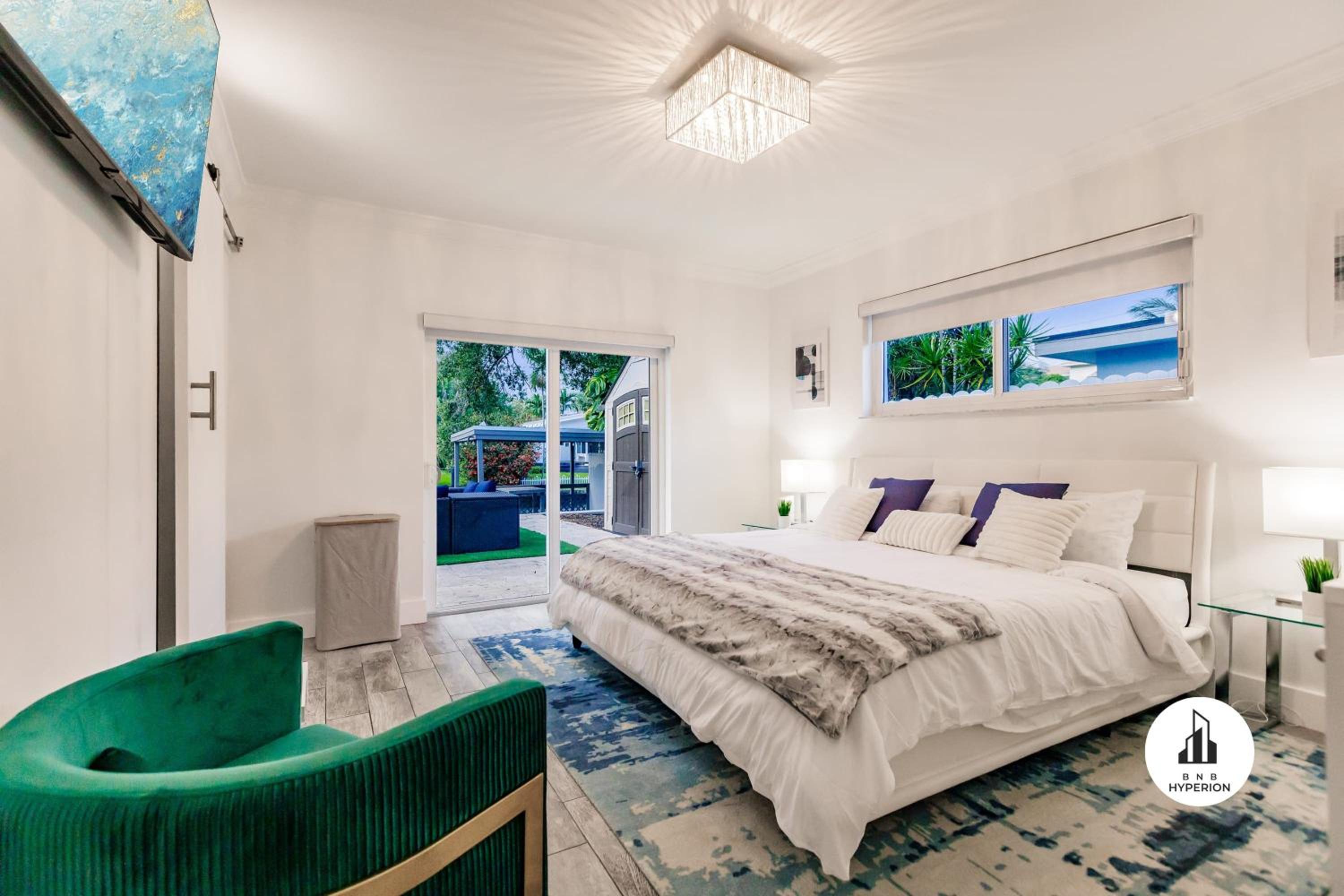 Uhost AI - 5BR Miami Home - Pool & Hot Tub