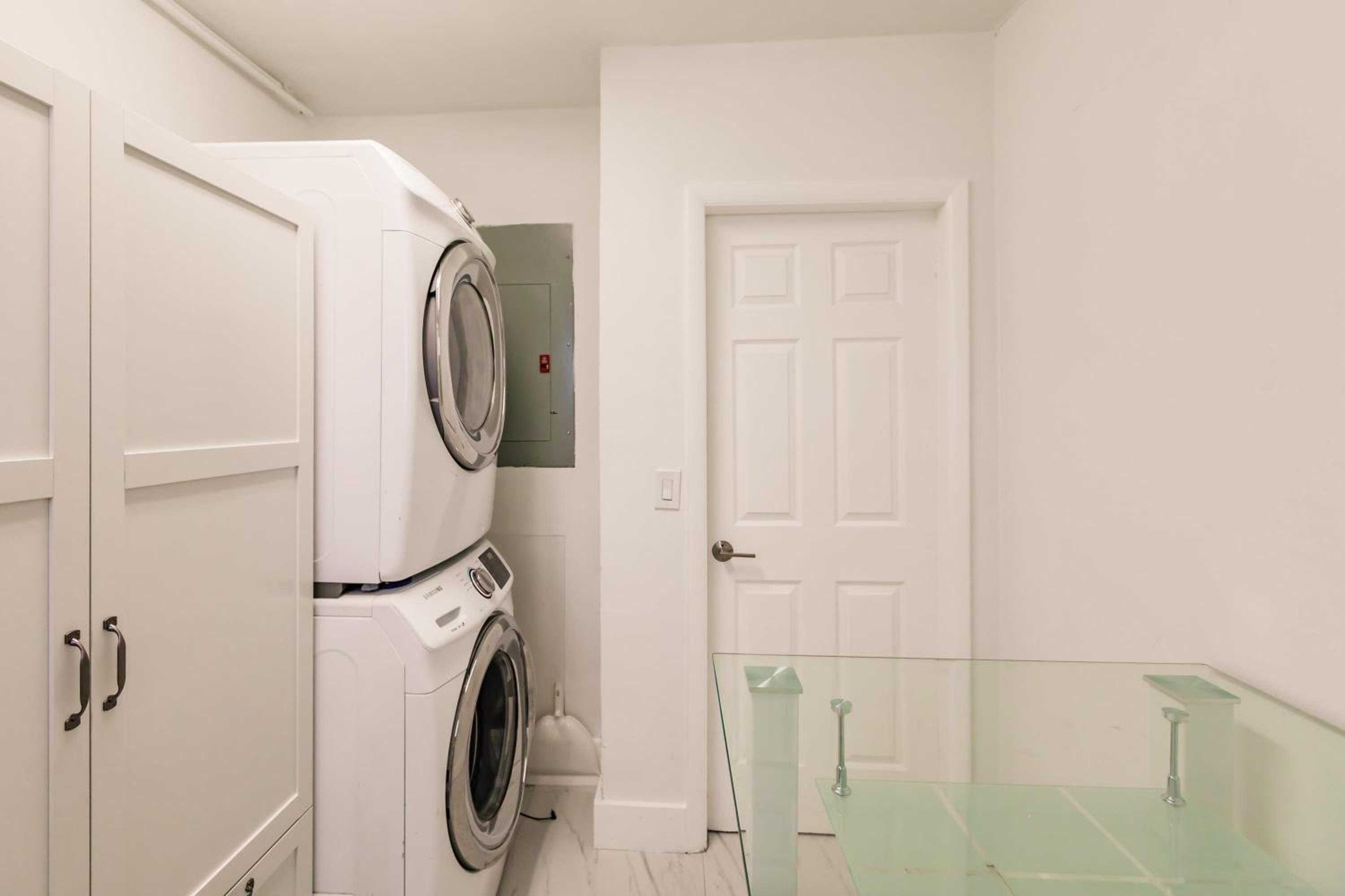 Uhost AI - 5BR Miami Home - Pool & Hot Tub