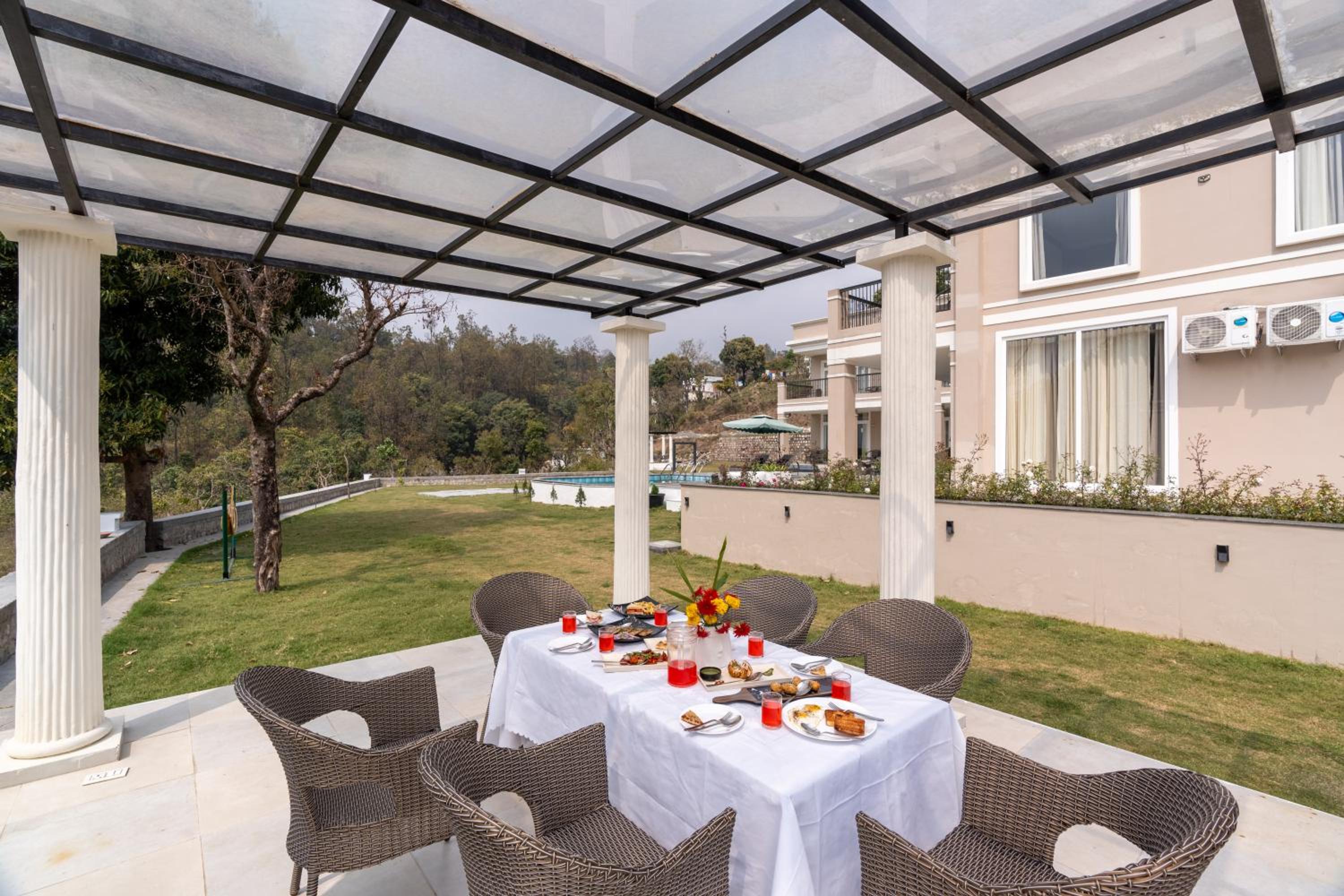 SaffronStays Sukh Saklana Haveli Royalty Rooms - Forest-view stay with pool, expansive lawns & dining near Rishikesh and Dehradun Airport