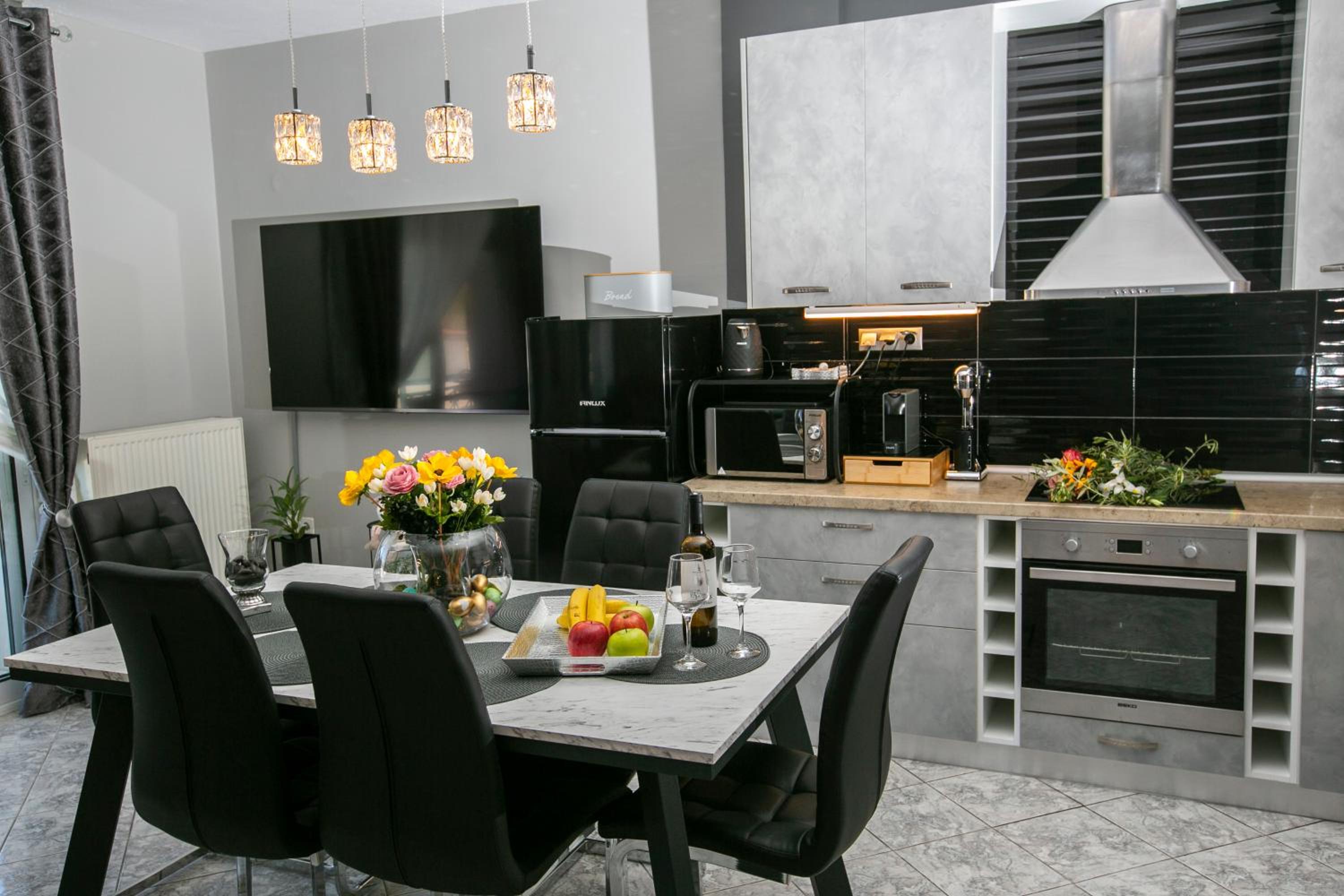 Bay Maisonette