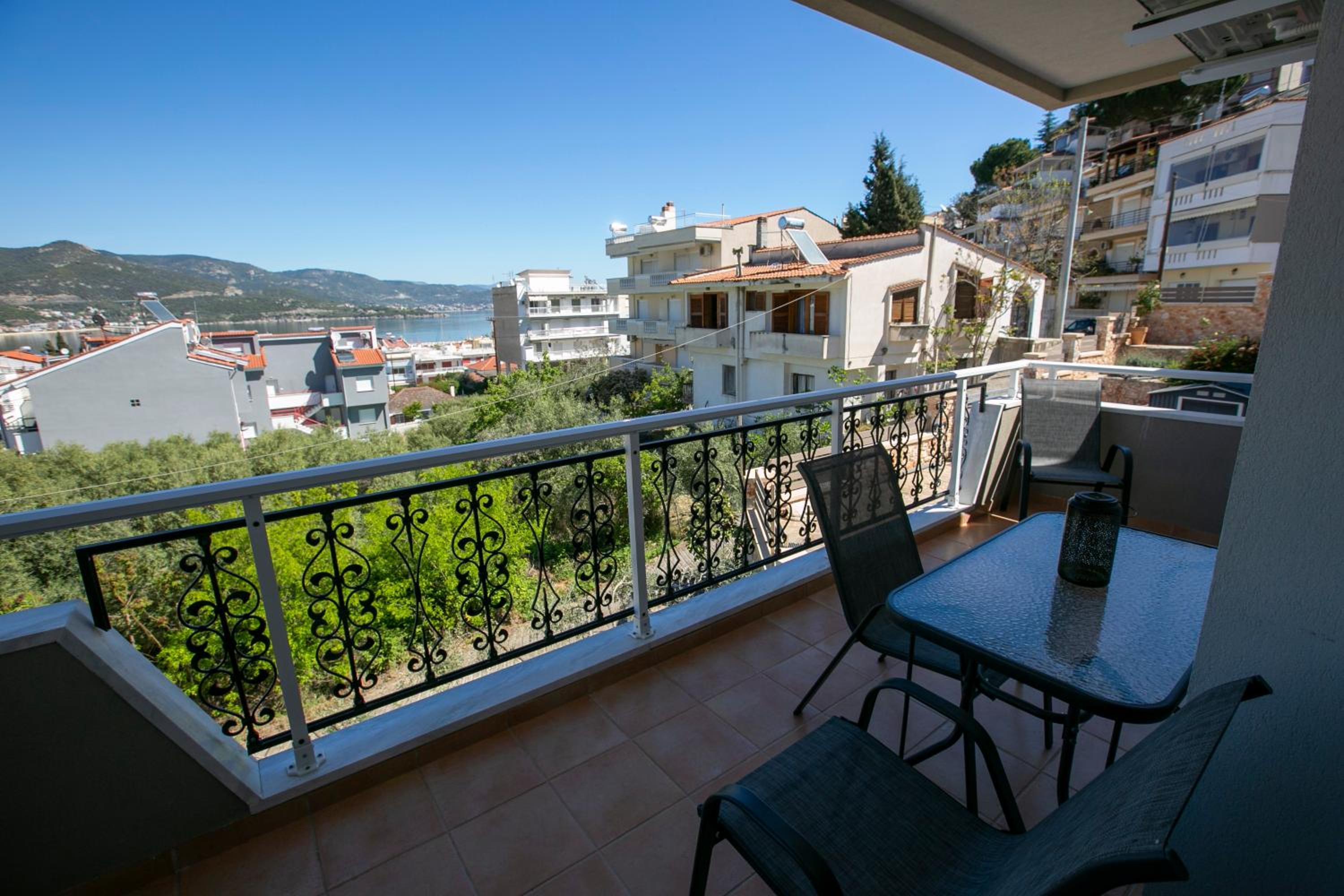 Bay Maisonette