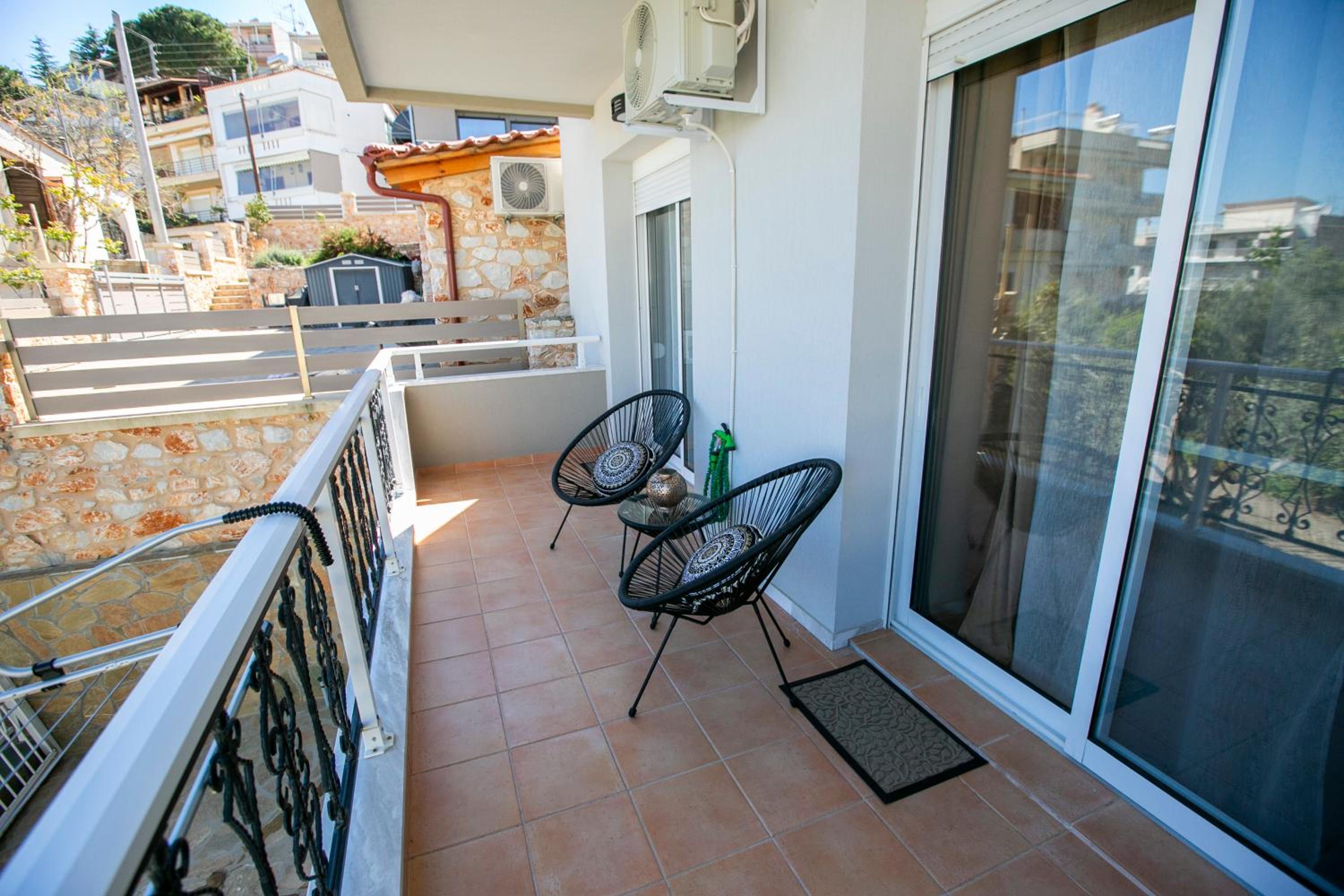 Bay Maisonette