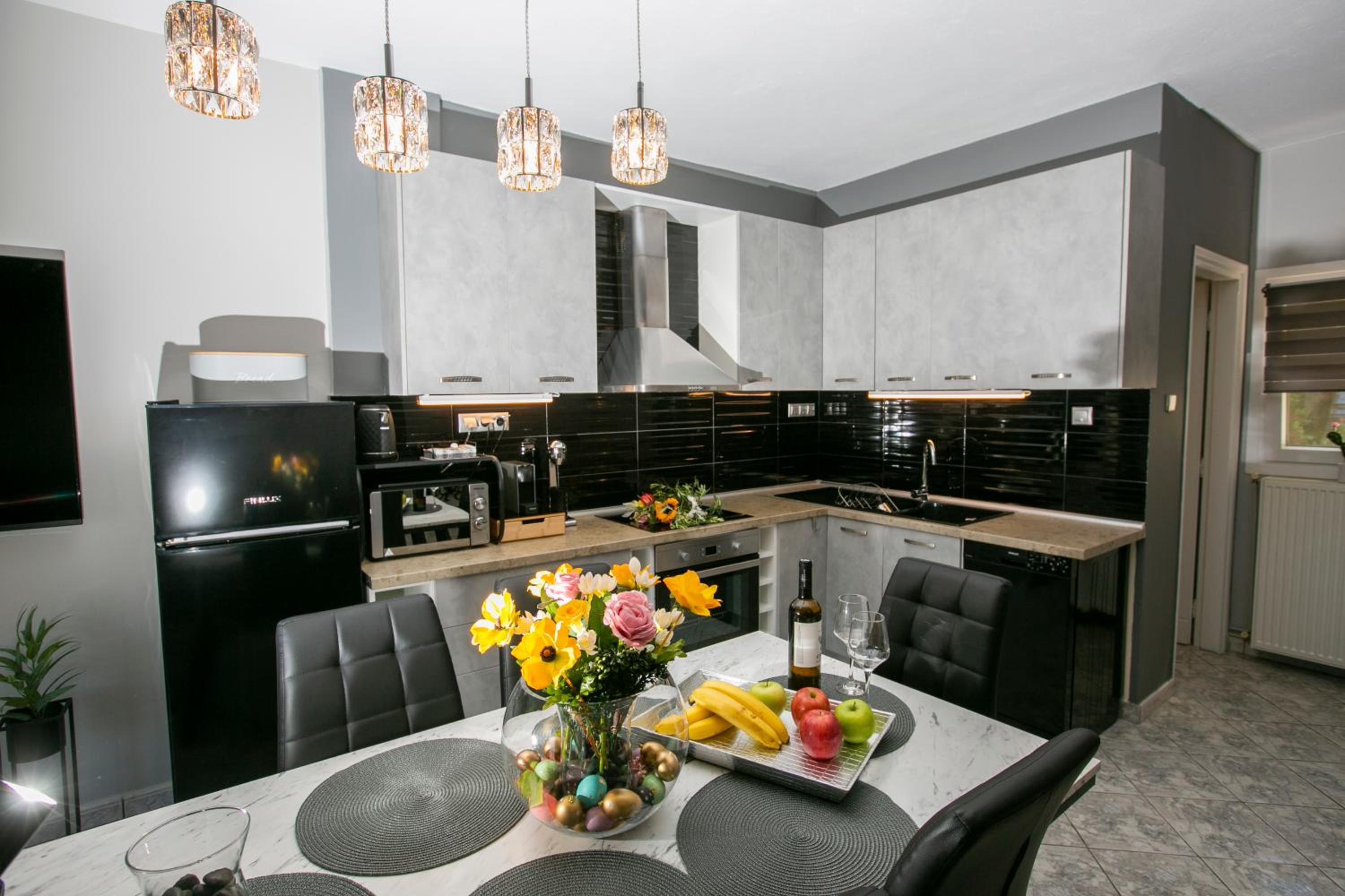 Bay Maisonette