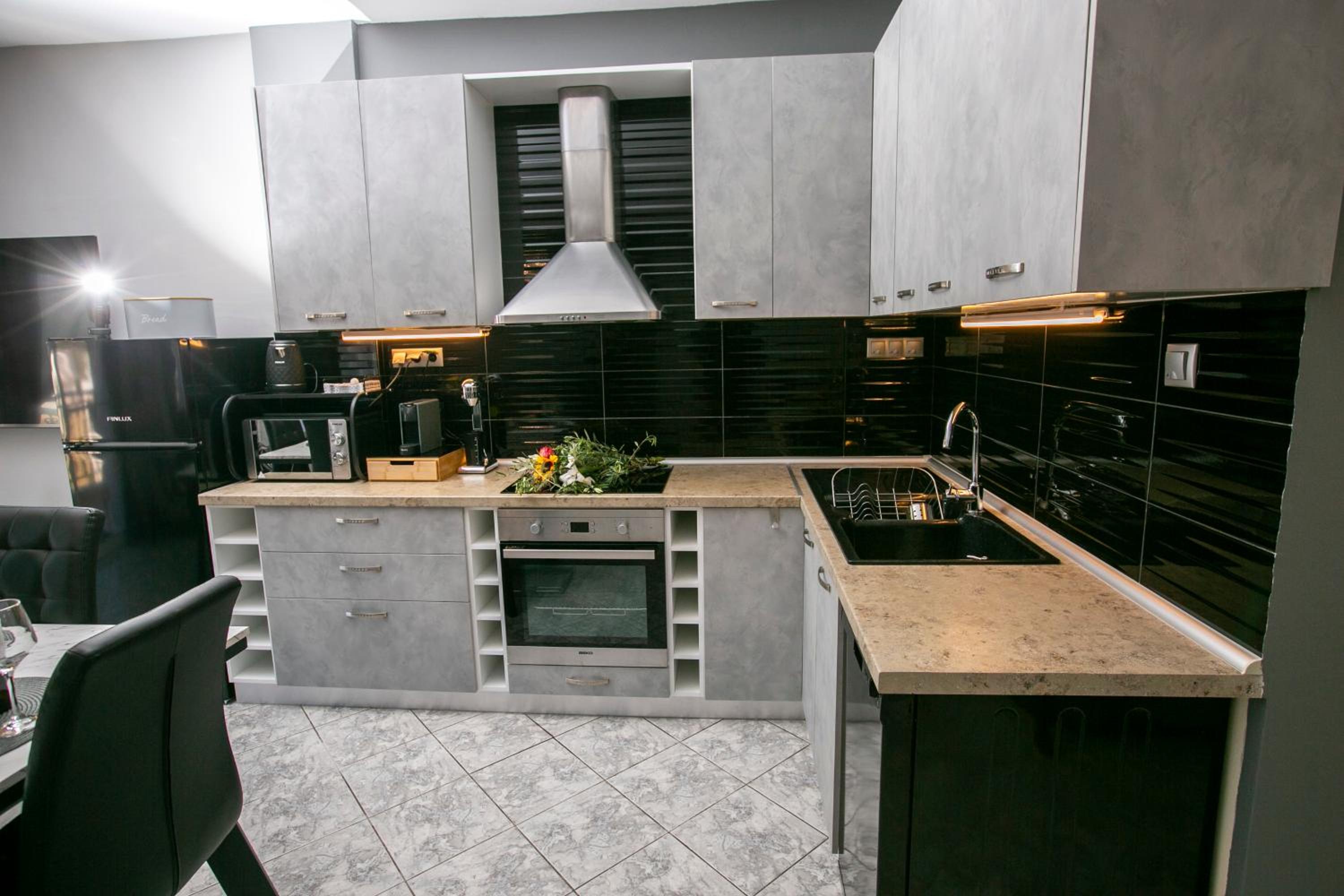 Bay Maisonette