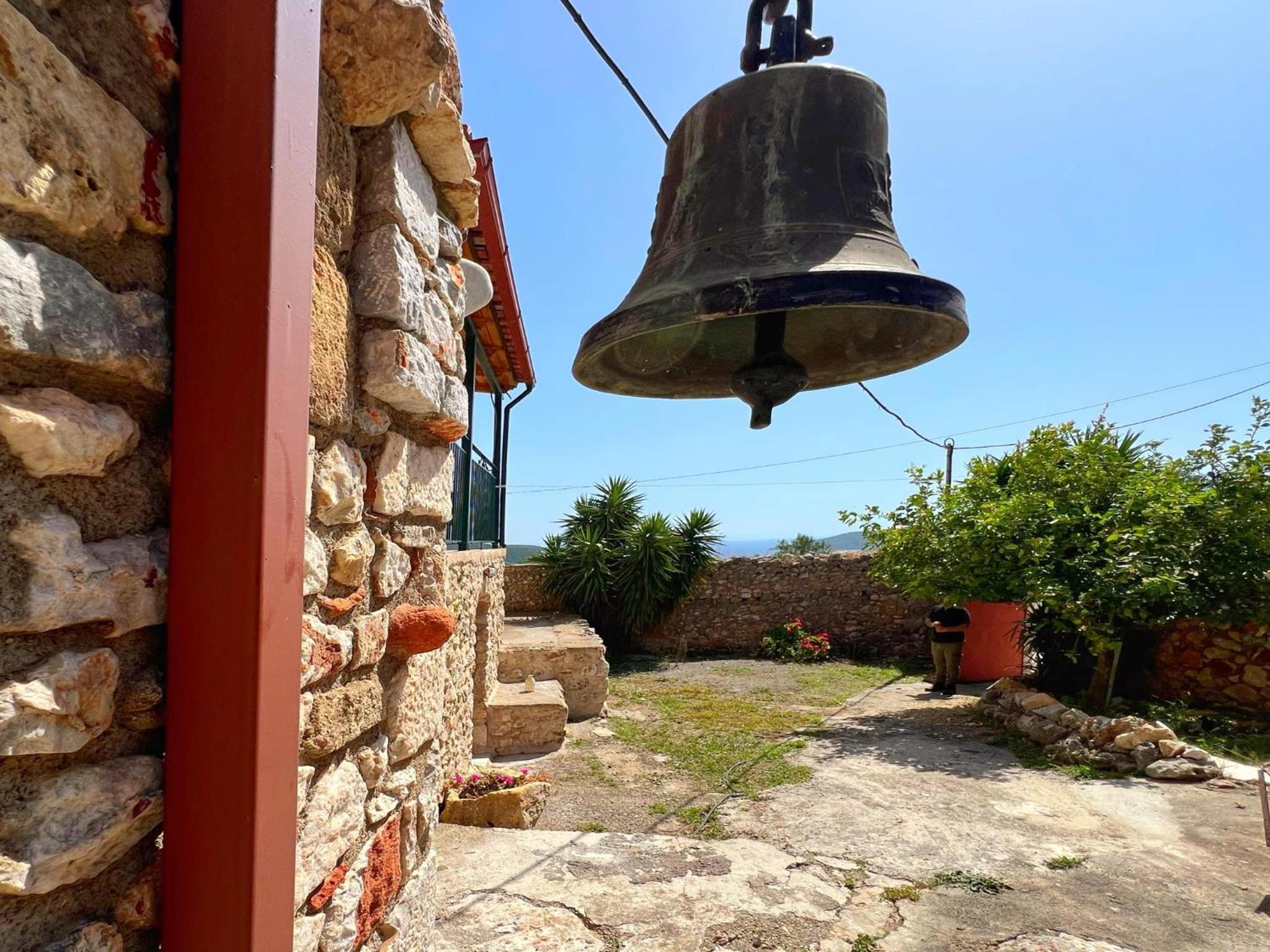 Leonidas' Guest House view 4