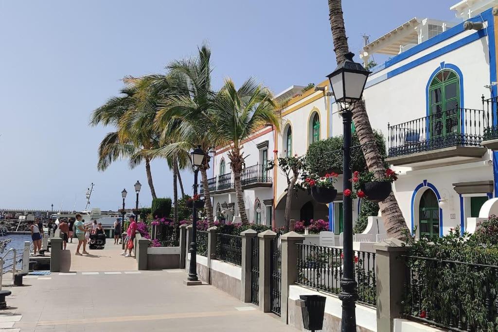 Paraíso con gran solarium privado en playa Mogán