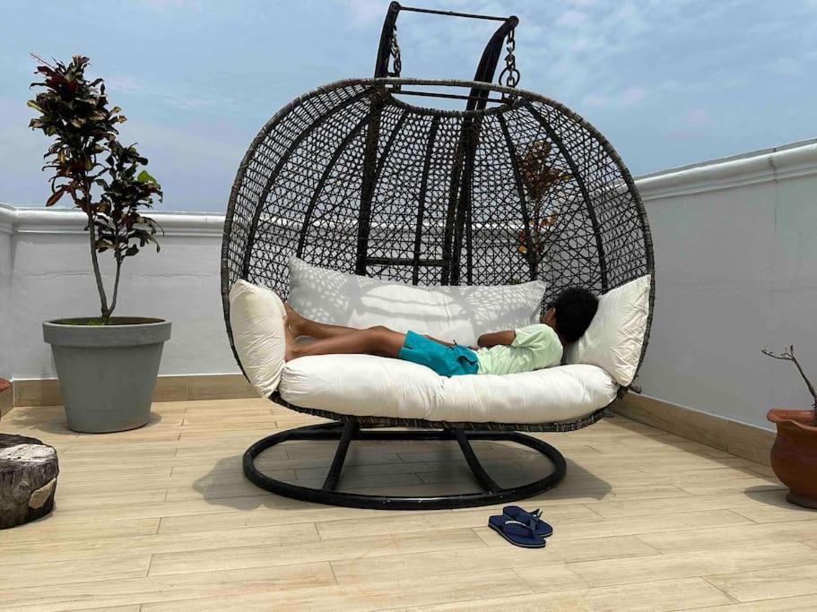 Villa Ramses Fidjrosse Benin , 7 pièces Rooftop + 5 min plages