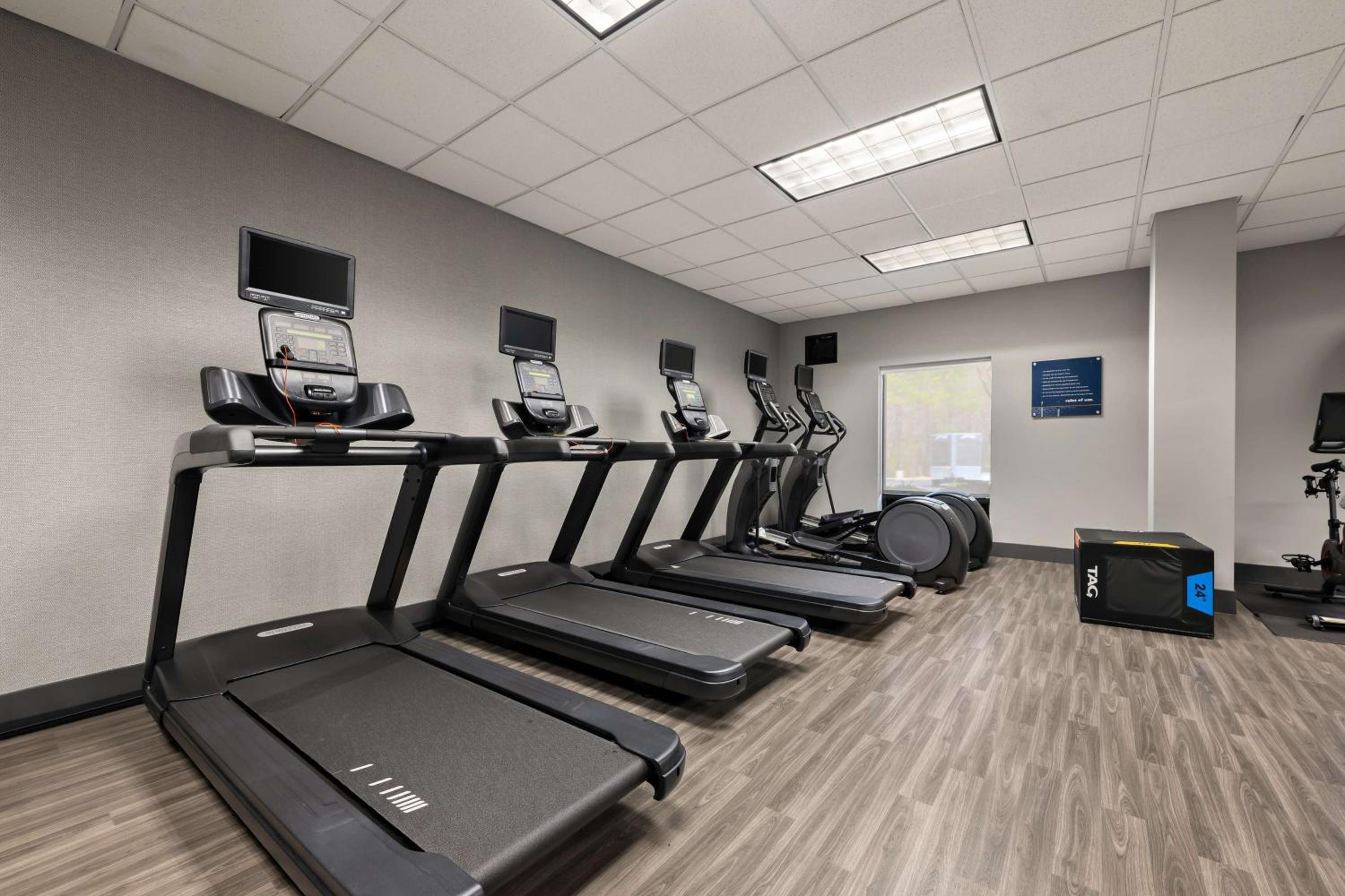 Hampton Inn Birmingham/Leeds - Property Image 6