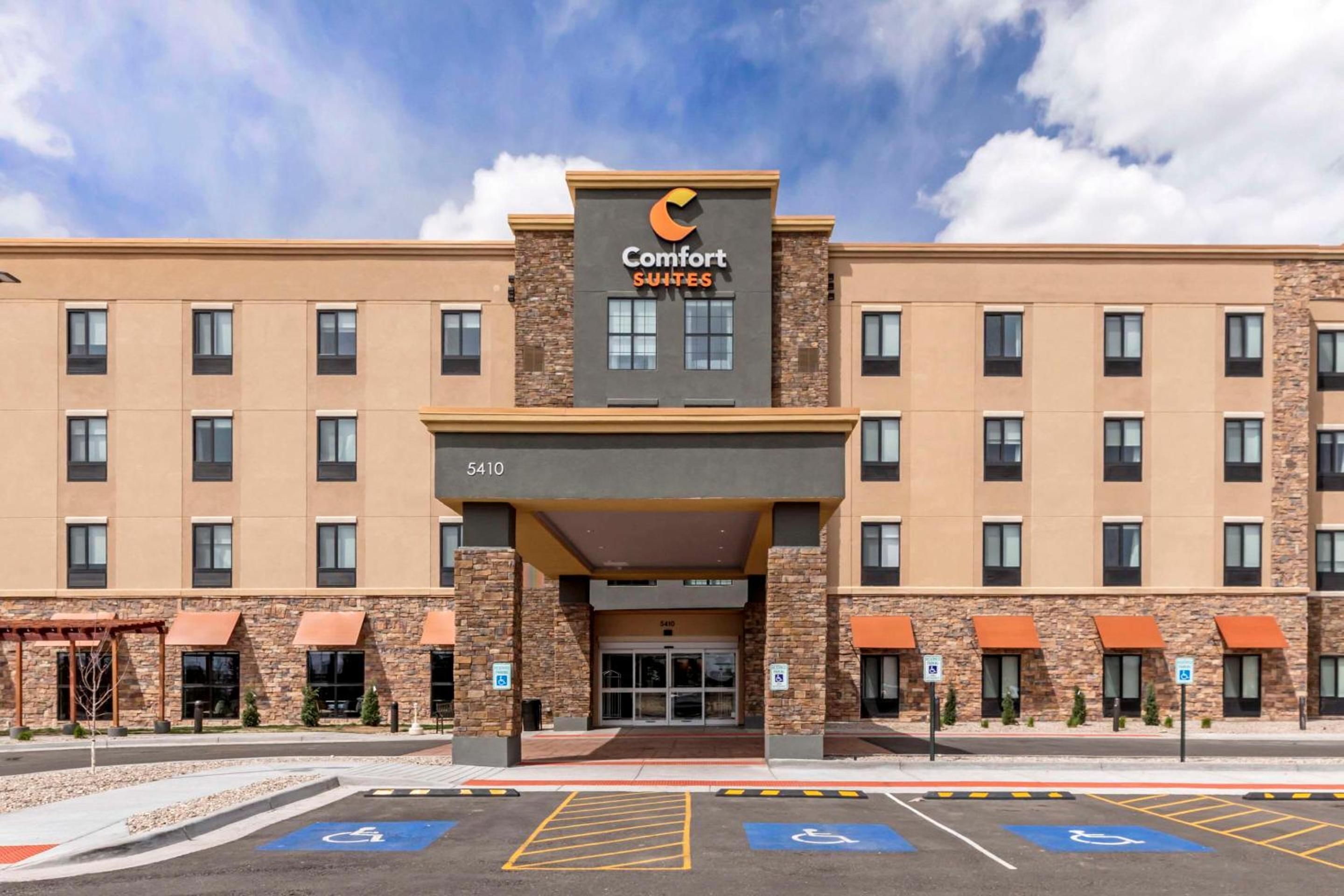 Comfort Suites Cheyenne view 2