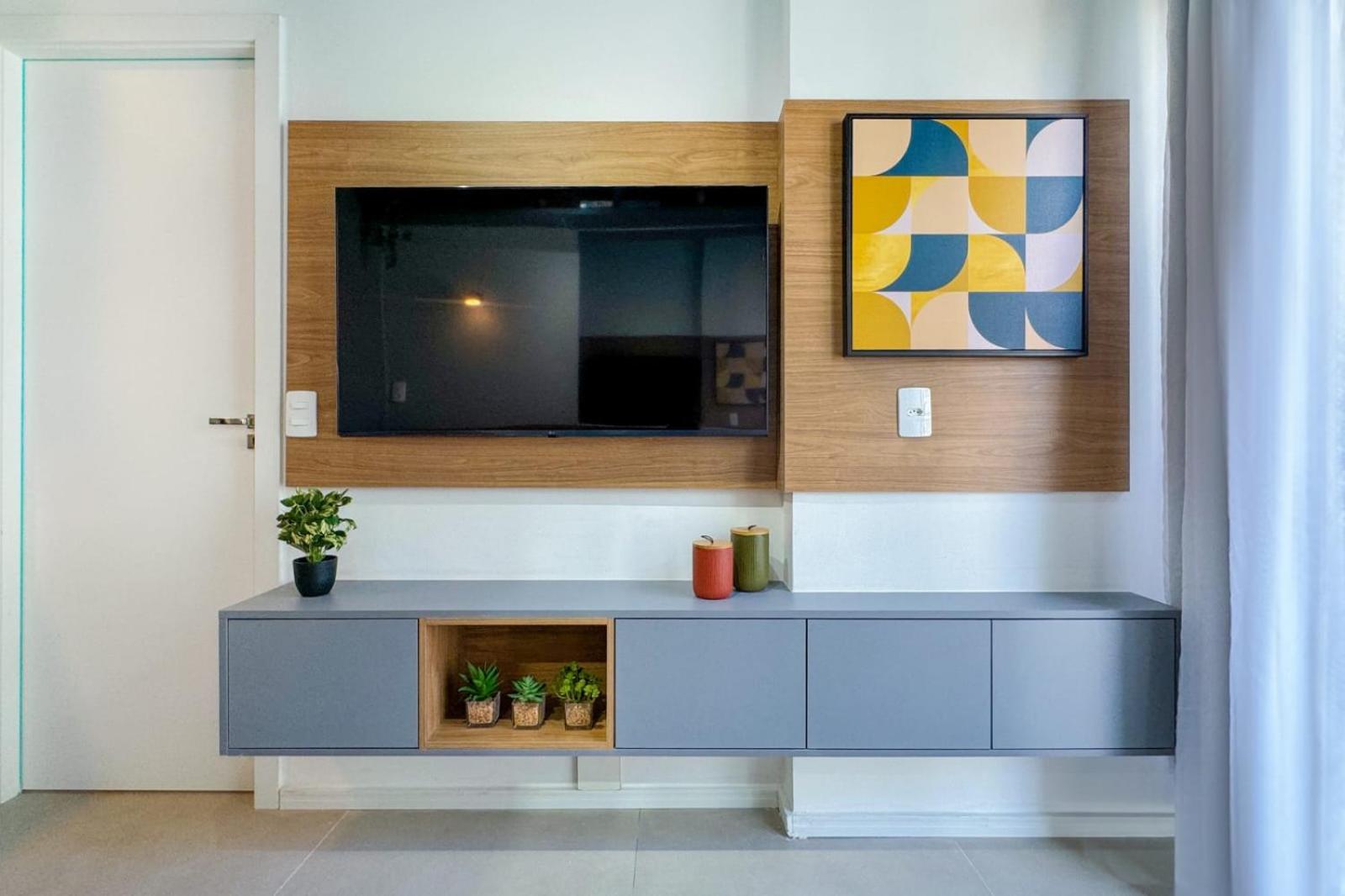 Apartamento com Varanda Excelente Localização no Itaim bibi