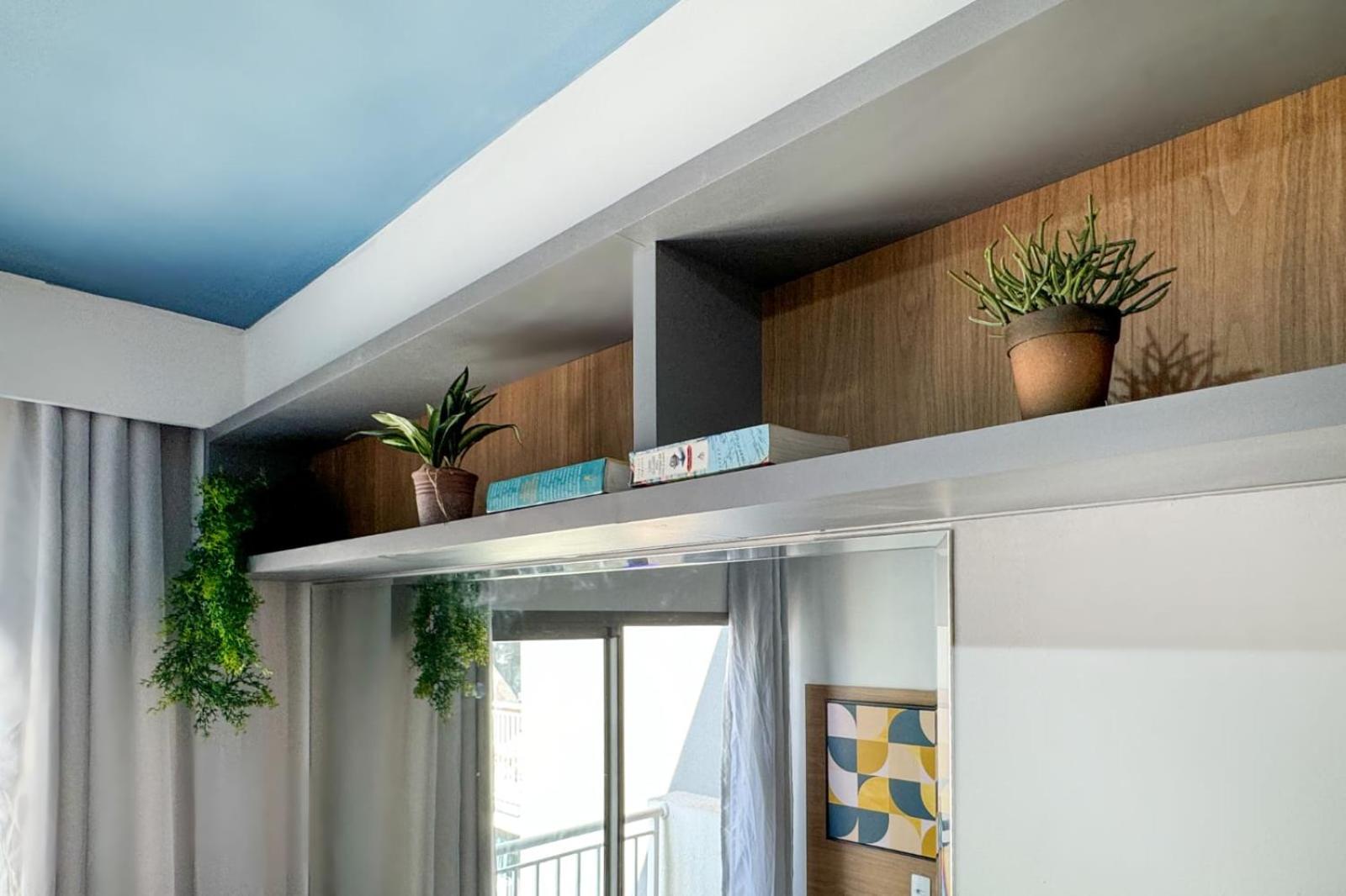 Apartamento com Varanda Excelente Localização no Itaim bibi