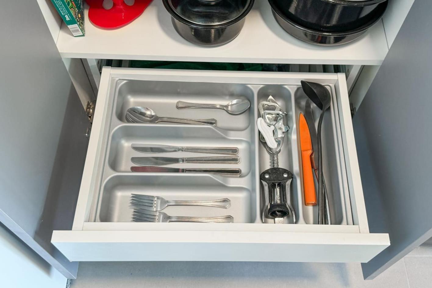 Apartamento com Varanda Excelente Localização no Itaim bibi