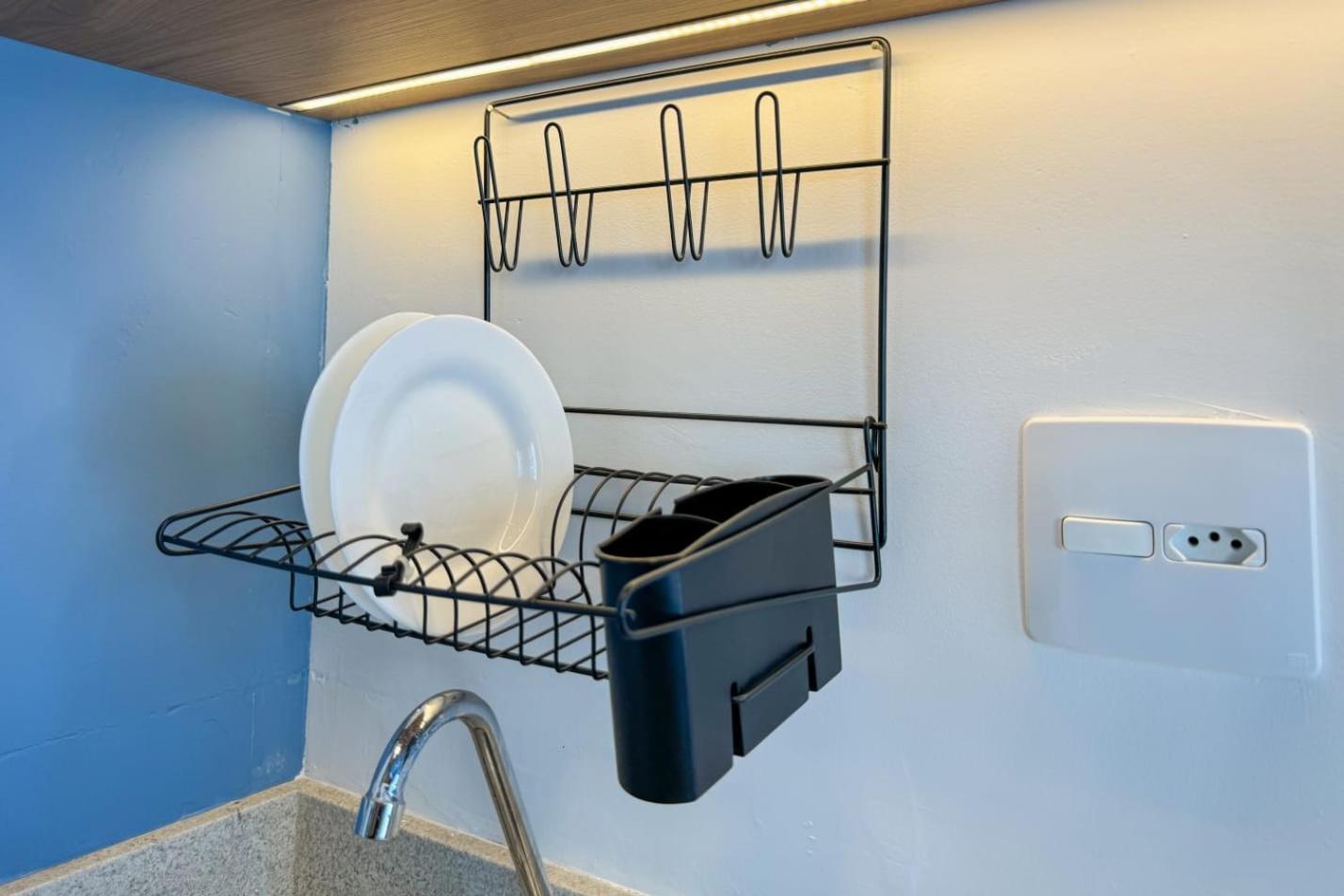 Apartamento com Varanda Excelente Localização no Itaim bibi