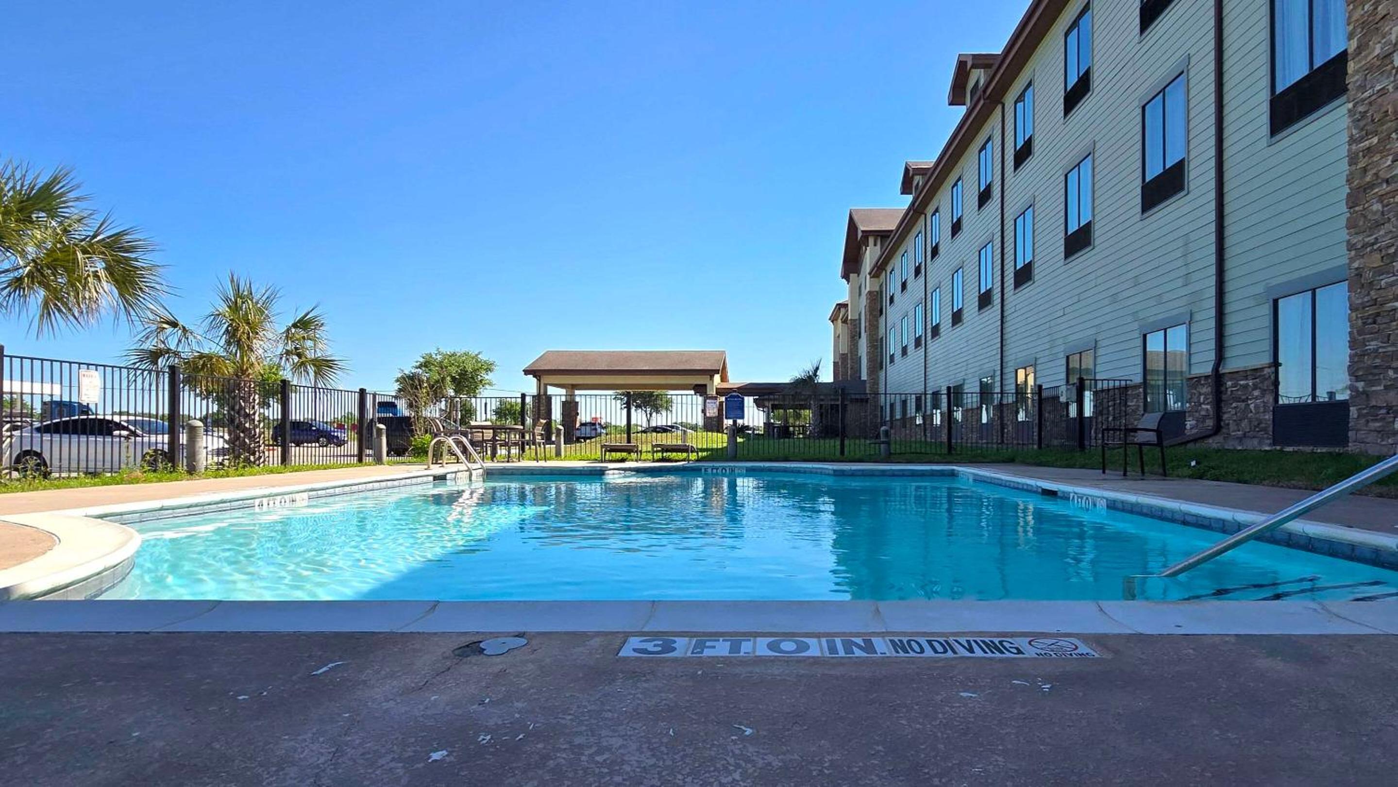 Comfort Inn & Suites Beeville