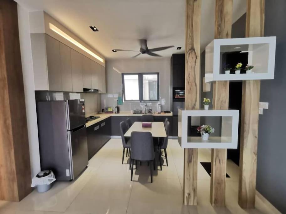 AmberSide DangaBay 3R3B Full Seaview High Floor