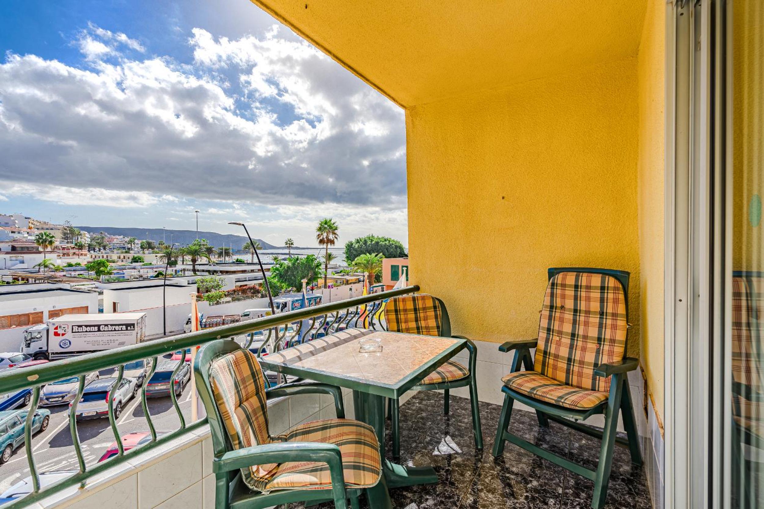 Apartamentos en Torres del Sol photo 2
