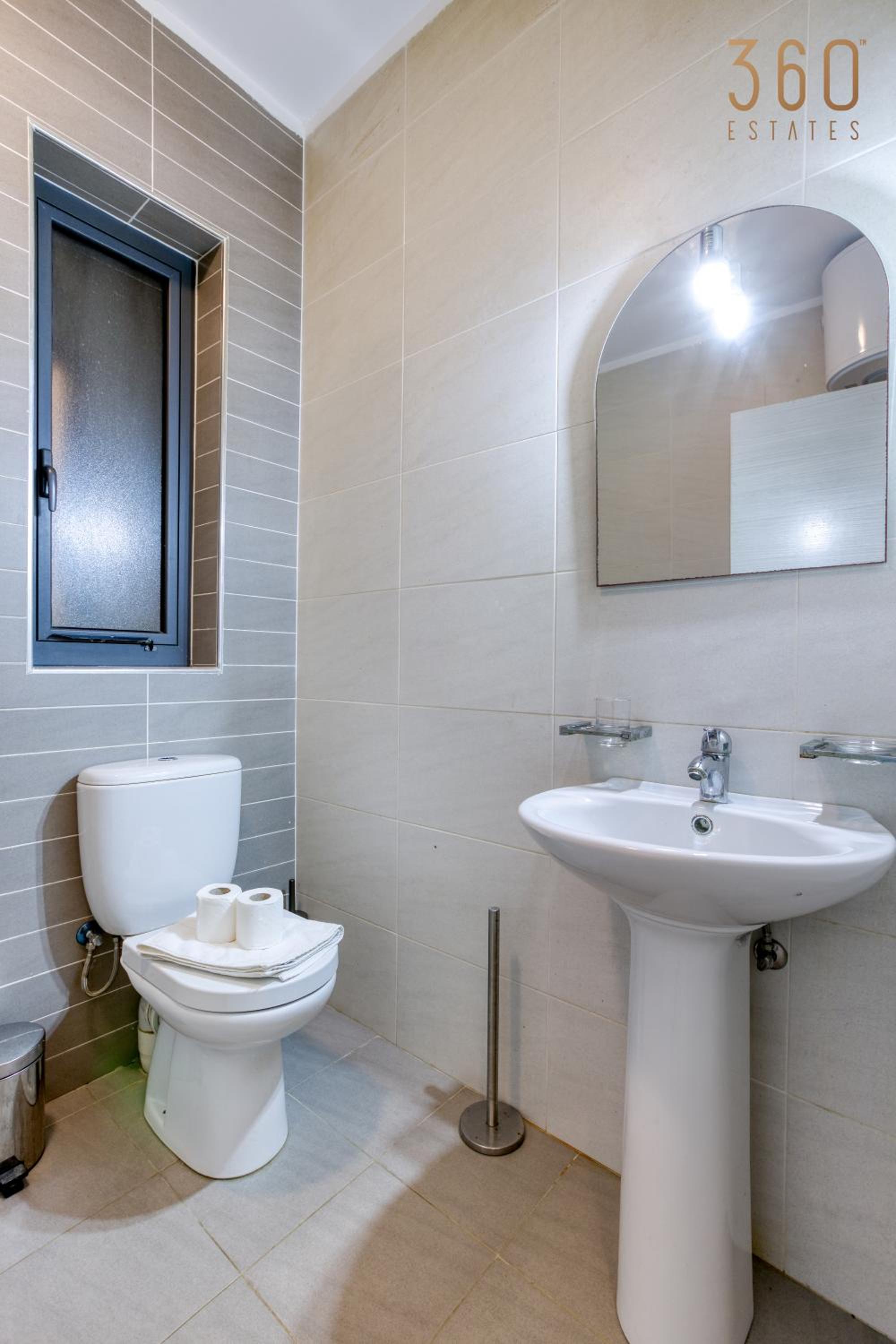 Cosy 2BR home just steps away from the Promenade by 360 Estates photo 5
