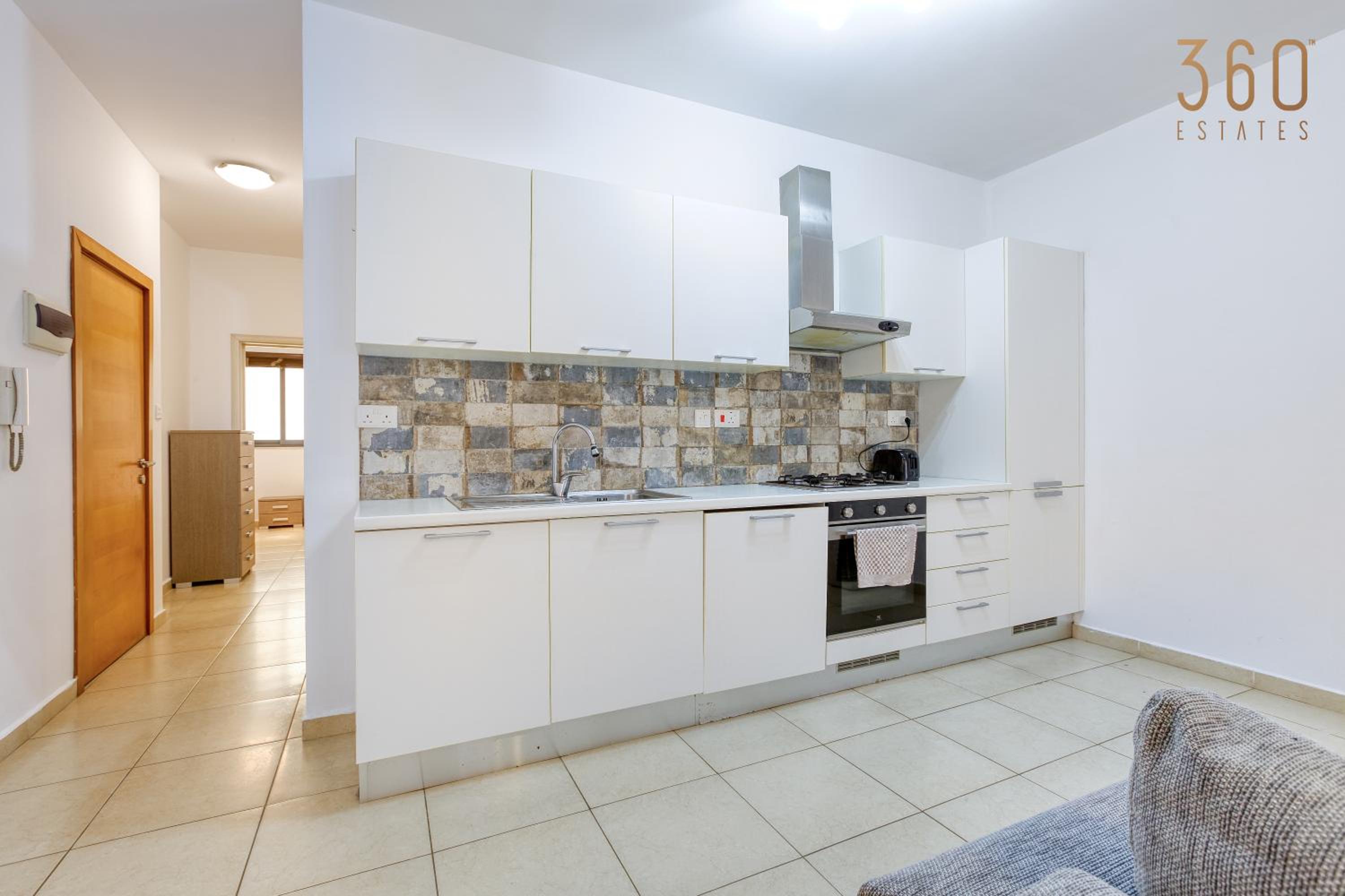 Cosy 2BR home just steps away from the Promenade by 360 Estates photo 2