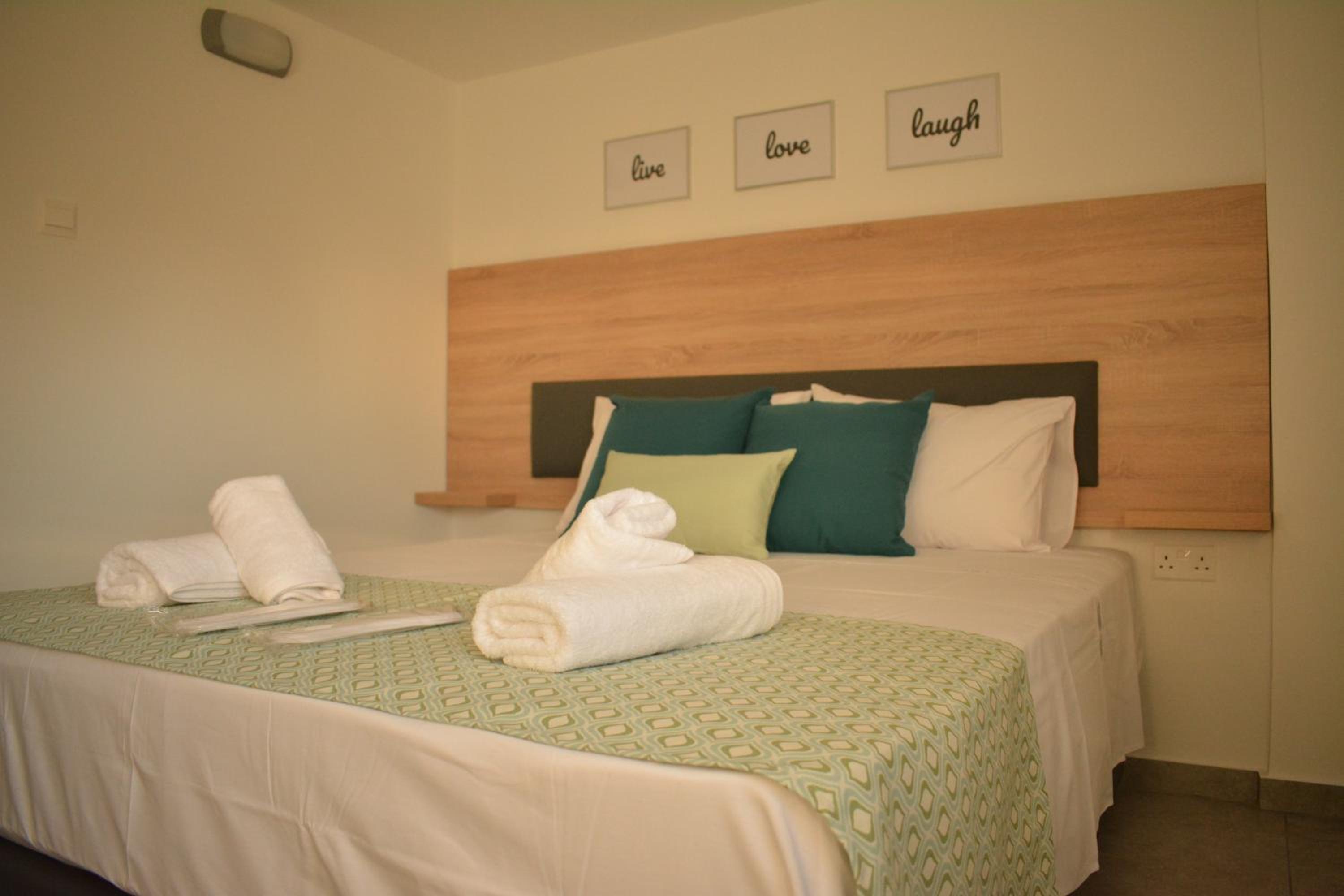 Green Bay Suites