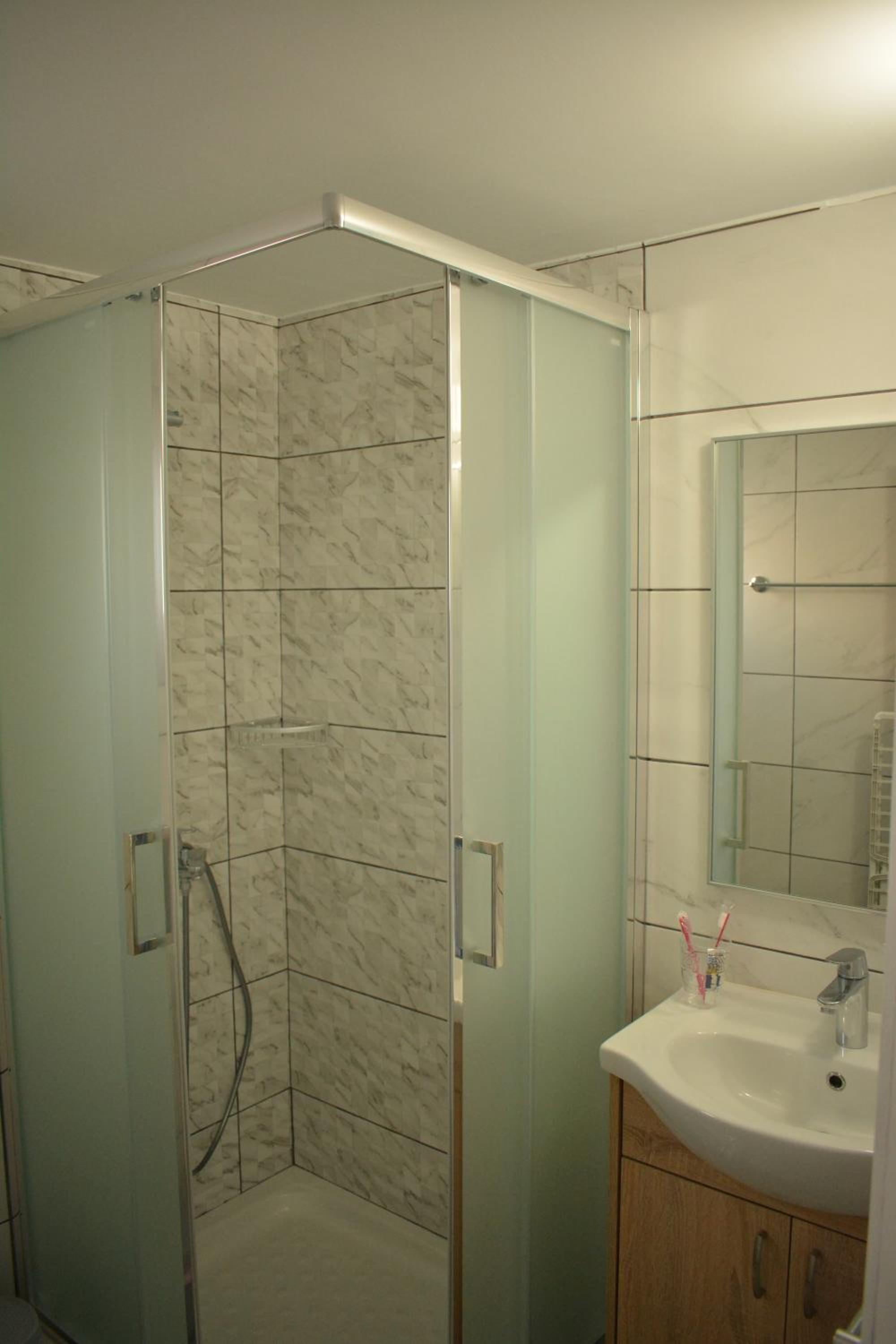 Green Bay Suites