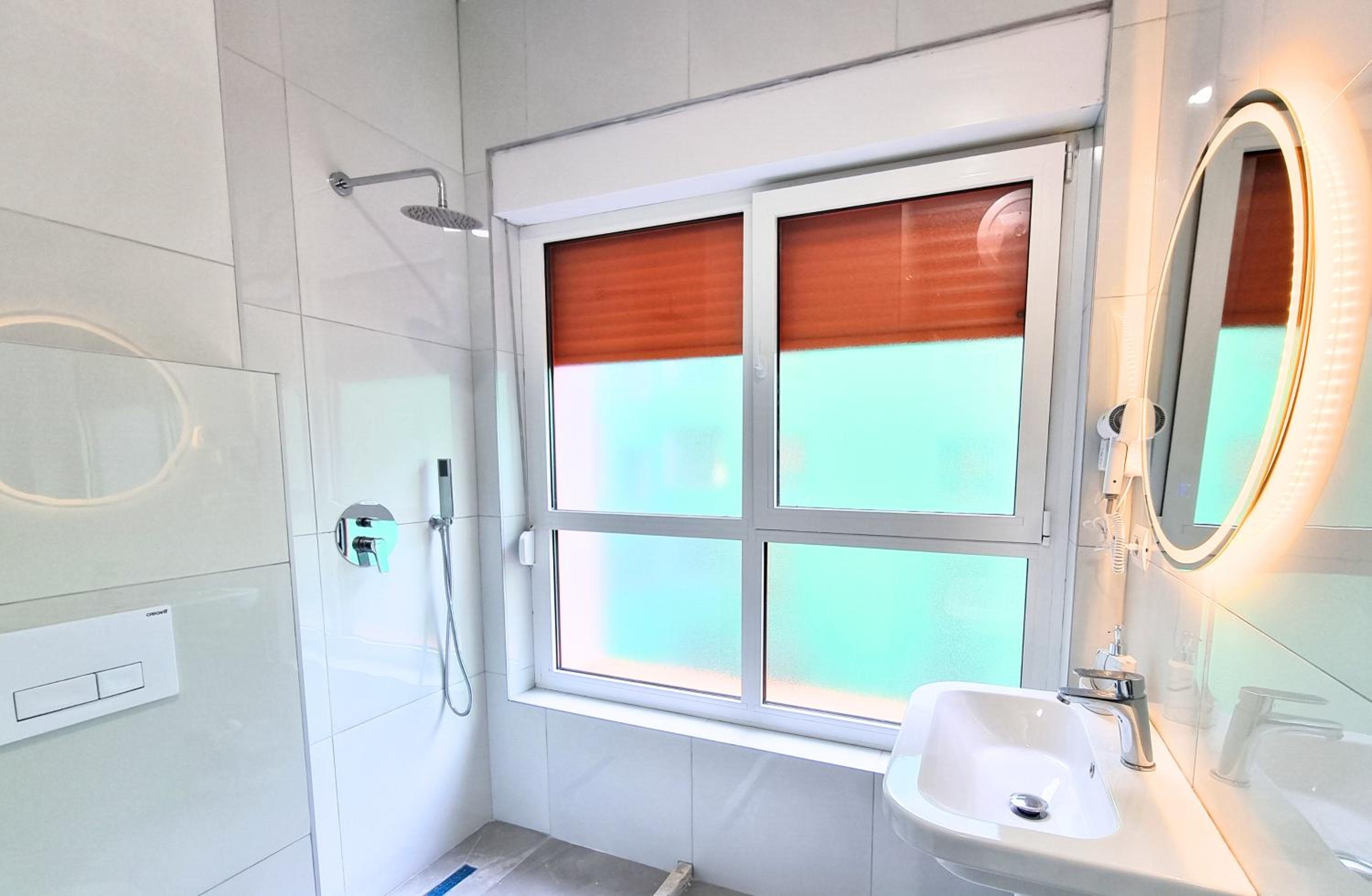 Cozy 2br condo Free Parking-WiFi-AC-Dryer