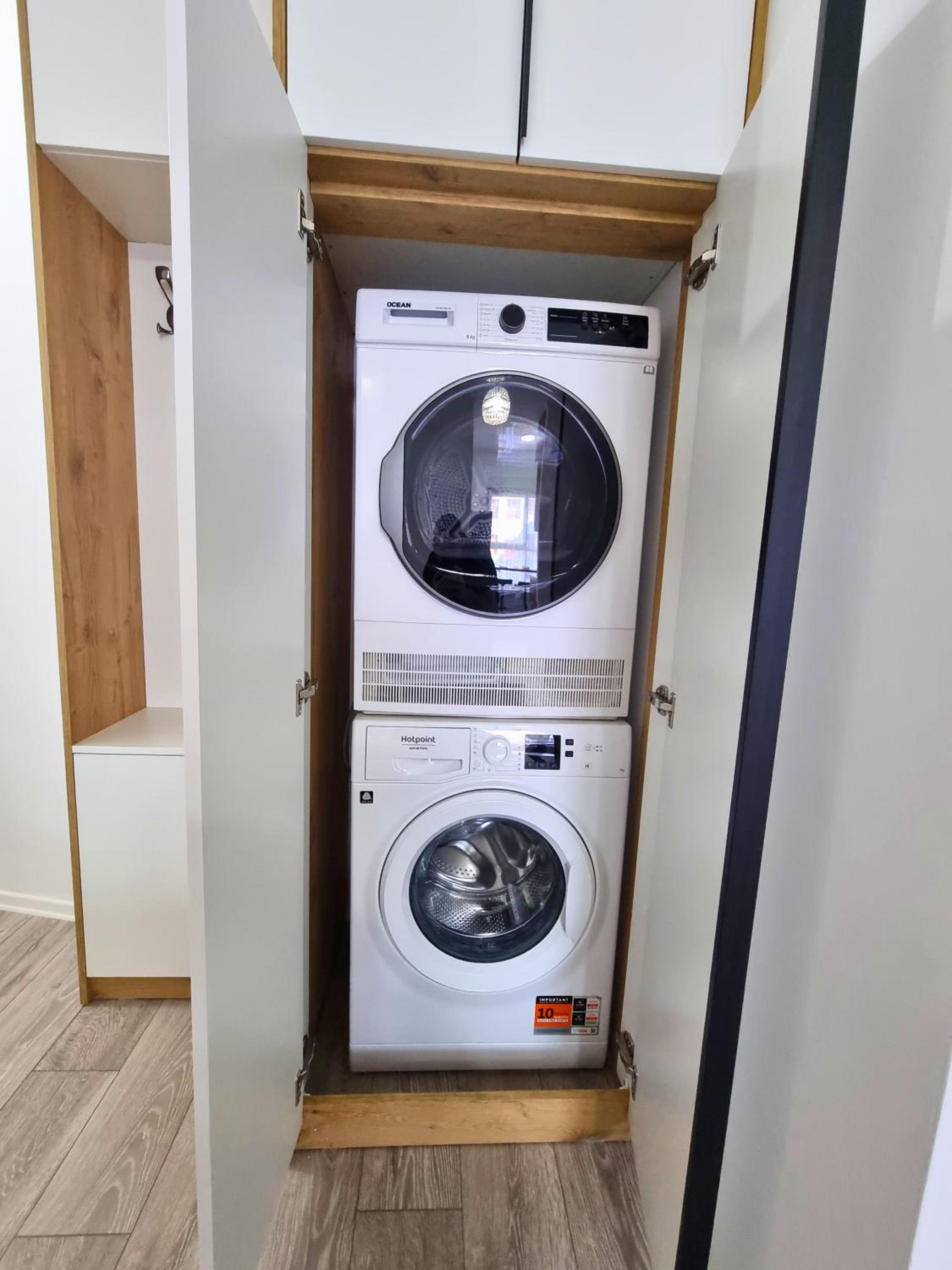 Cozy 2br condo Free Parking-WiFi-AC-Dryer