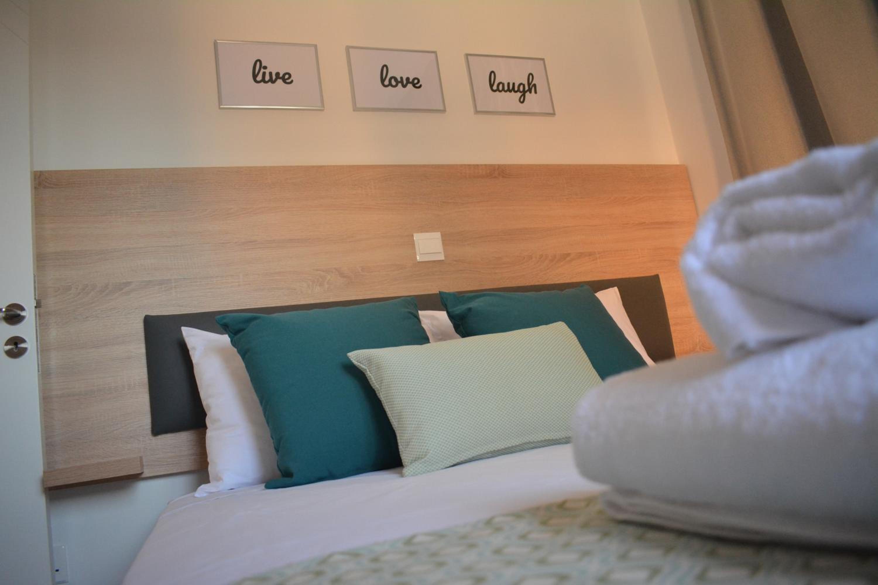 Green Bay Suites