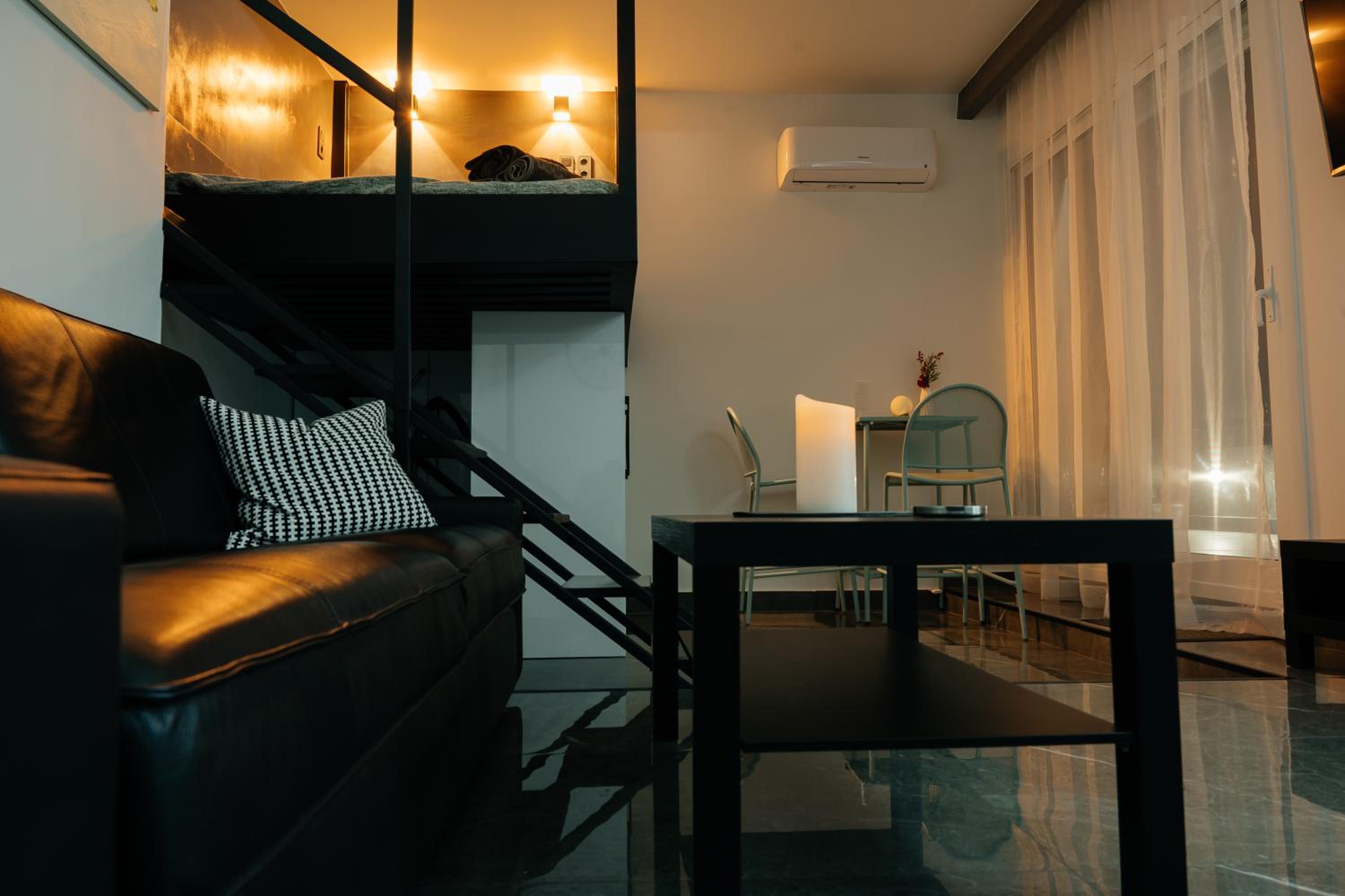 Smart-Stay Acropolis View