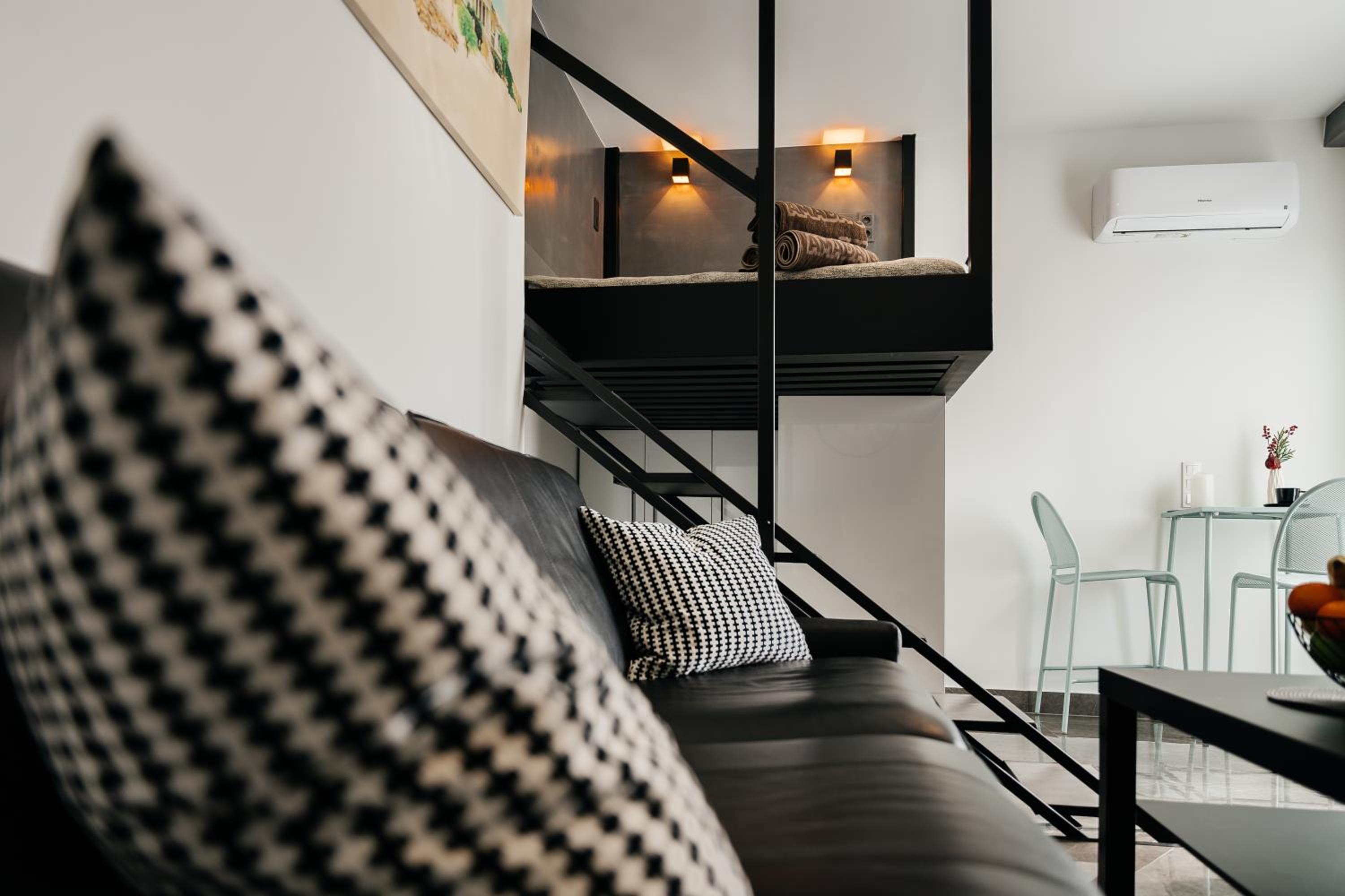 Smart-Stay Acropolis View
