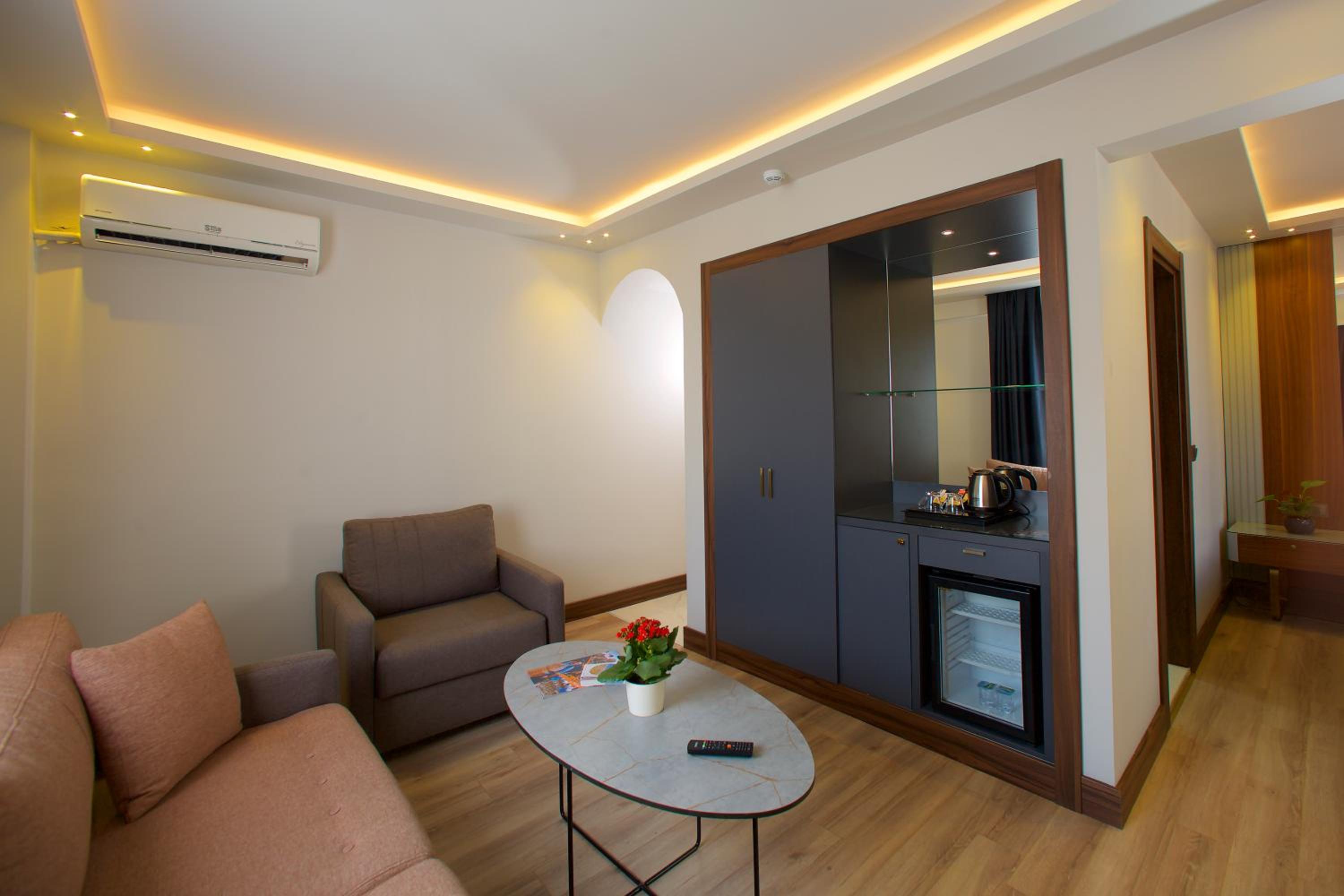 Eyfel Otel - Image 75