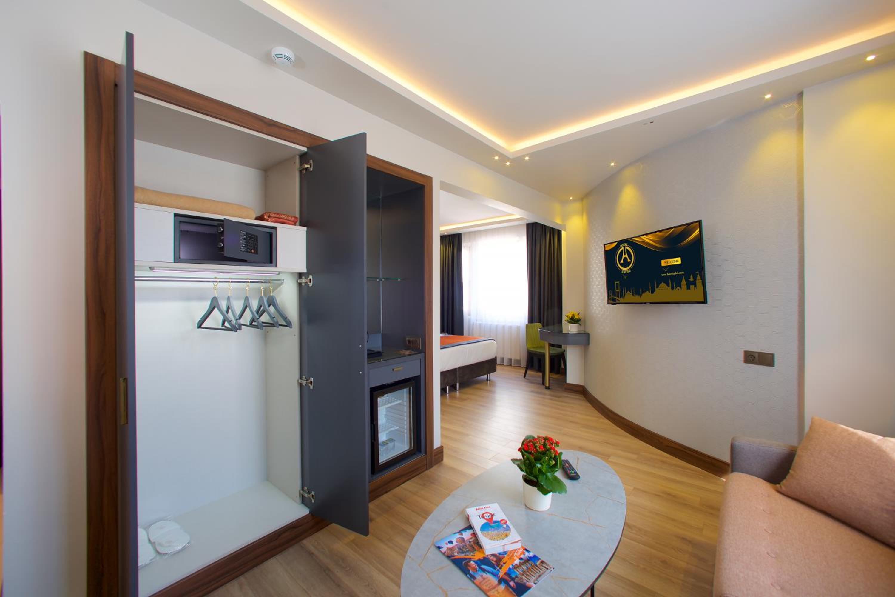 Eyfel Otel - Image 36