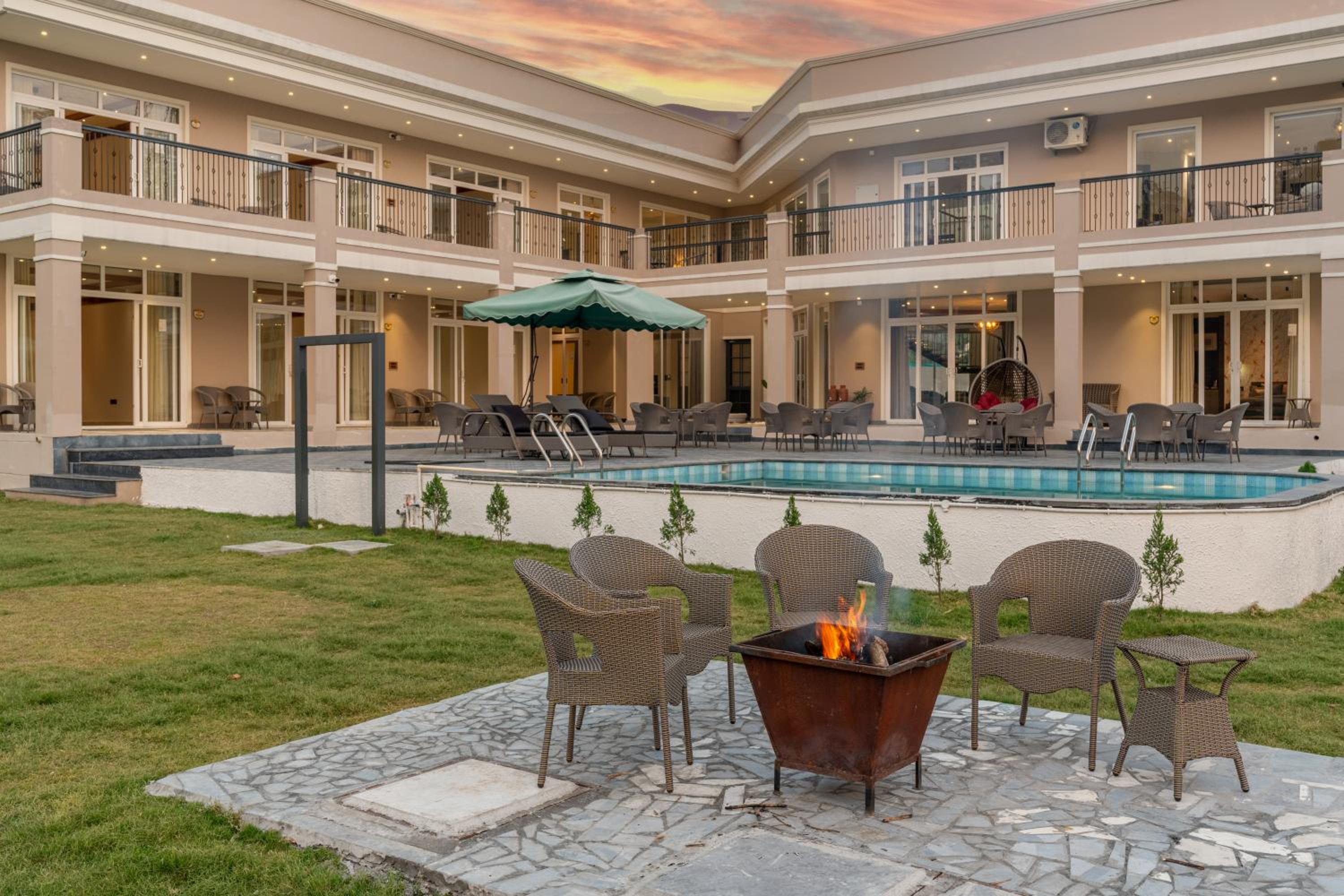 SaffronStays Sukh Saklana Haveli Royalty Rooms - Forest-view stay with pool, expansive lawns & dining near Rishikesh and Dehradun Airport