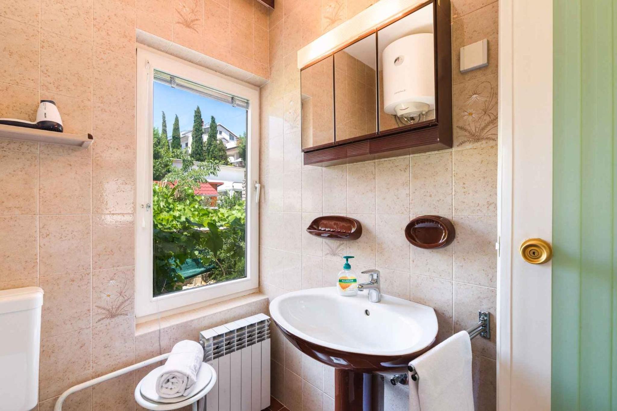 Photo 76