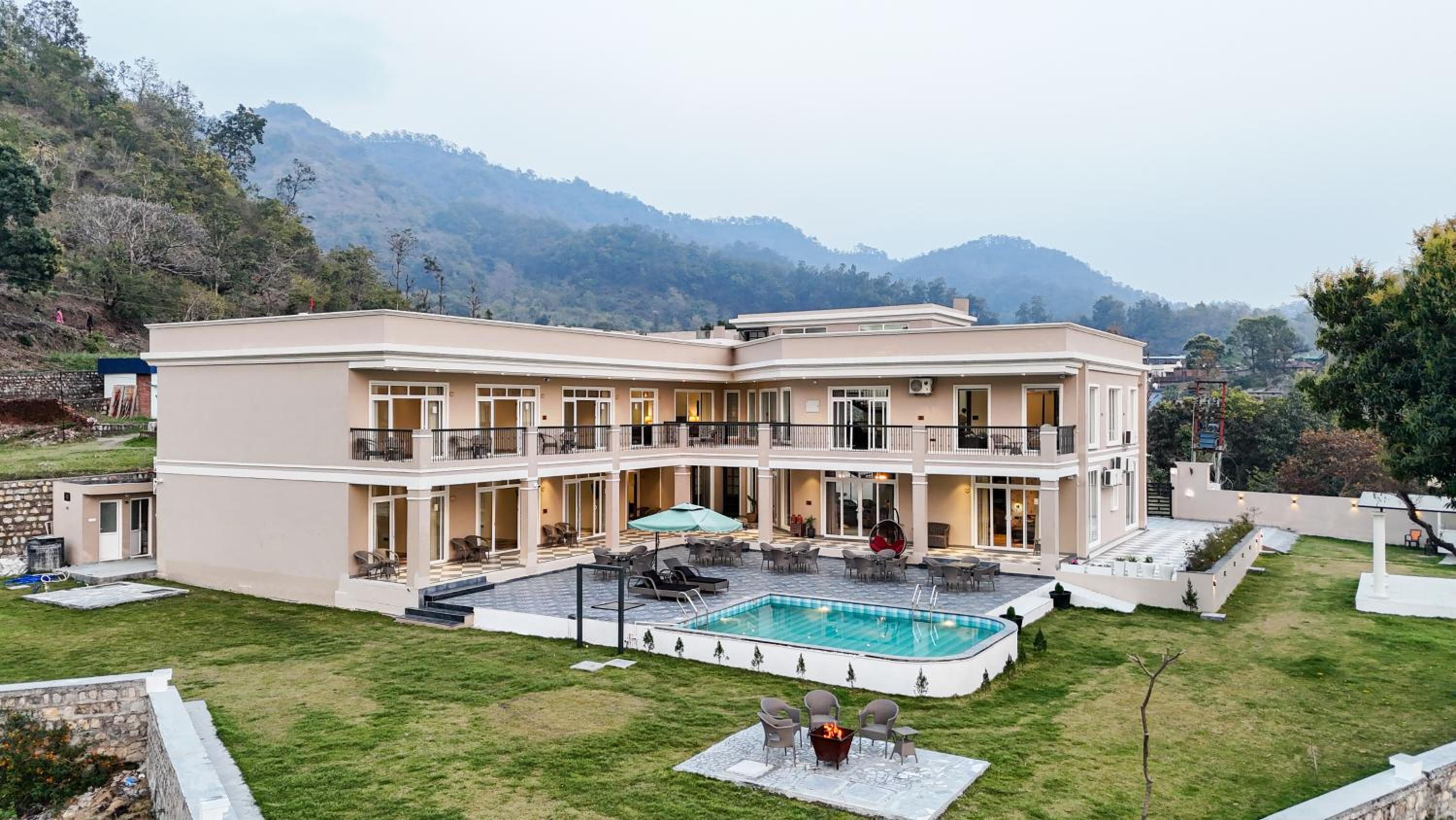 SaffronStays Sukh Saklana Haveli Royalty Rooms - Forest-view stay with pool, expansive lawns & dining near Rishikesh and Dehradun Airport