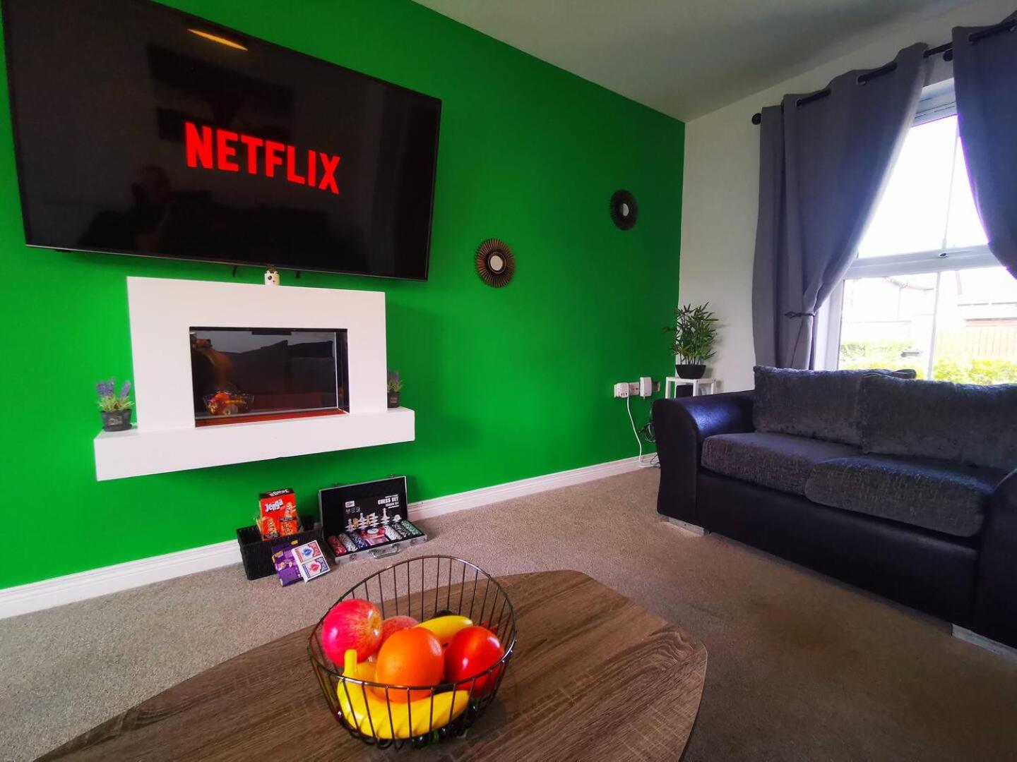 3br Cosy Modern Stay view 2
