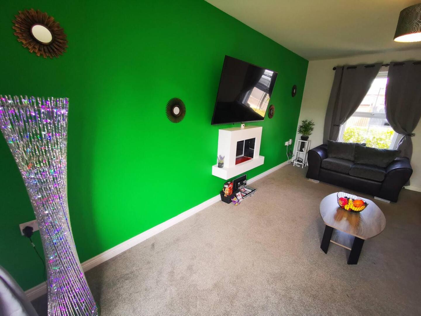 3br Cosy Modern Stay view 4
