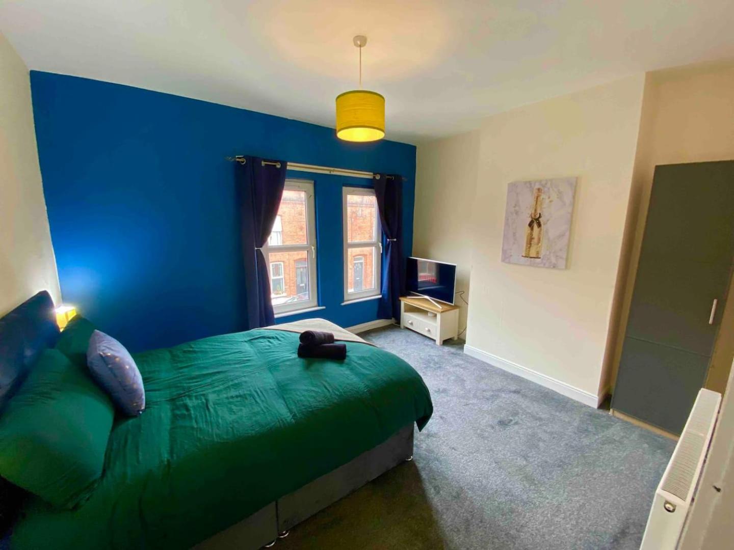 4BR House Popular Ravenhill Road