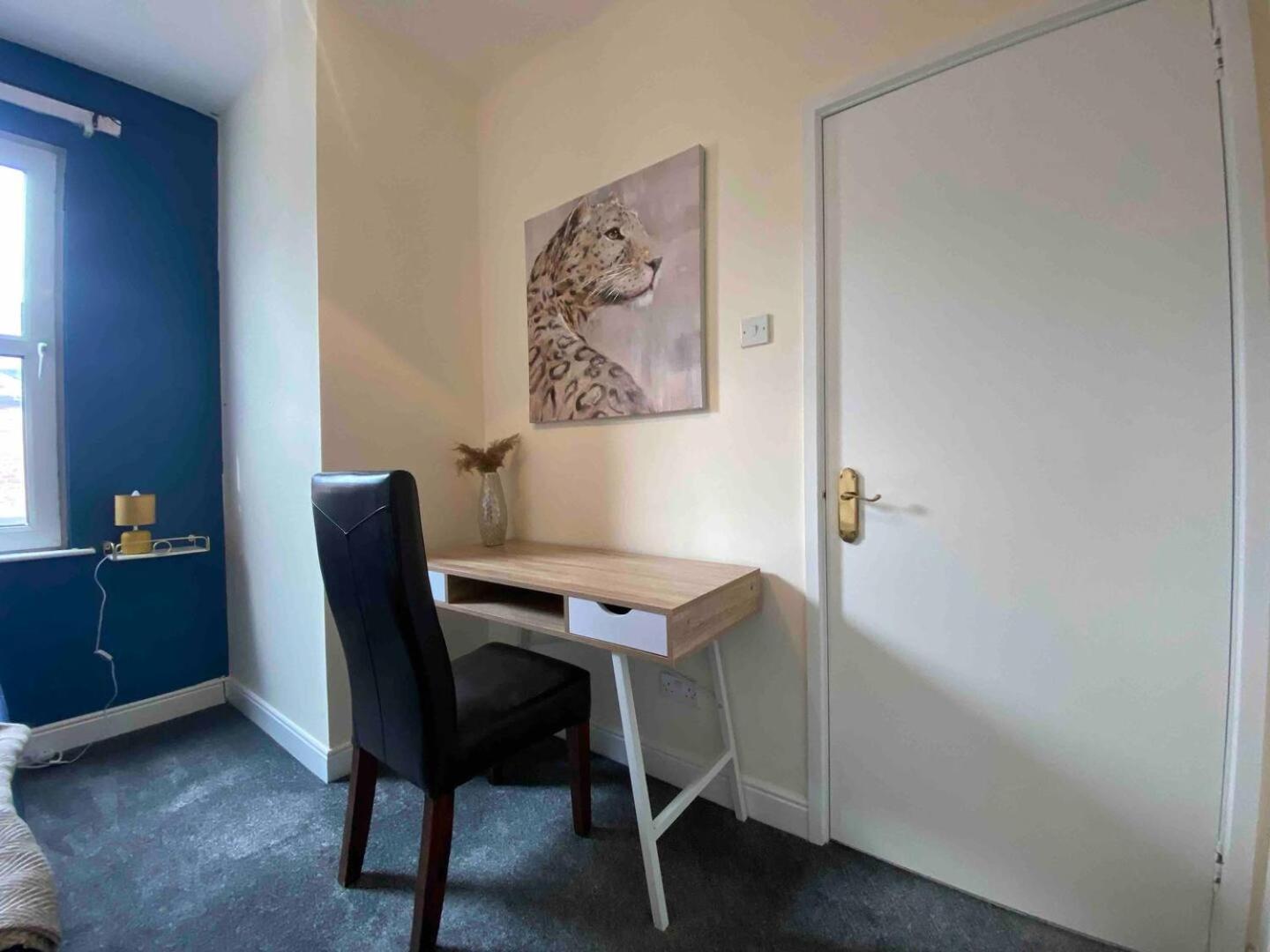 4BR House Popular Ravenhill Road