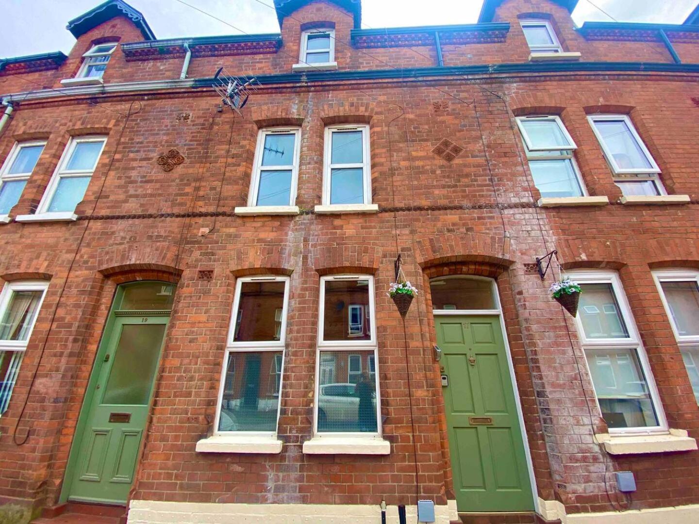 4BR House Popular Ravenhill Road